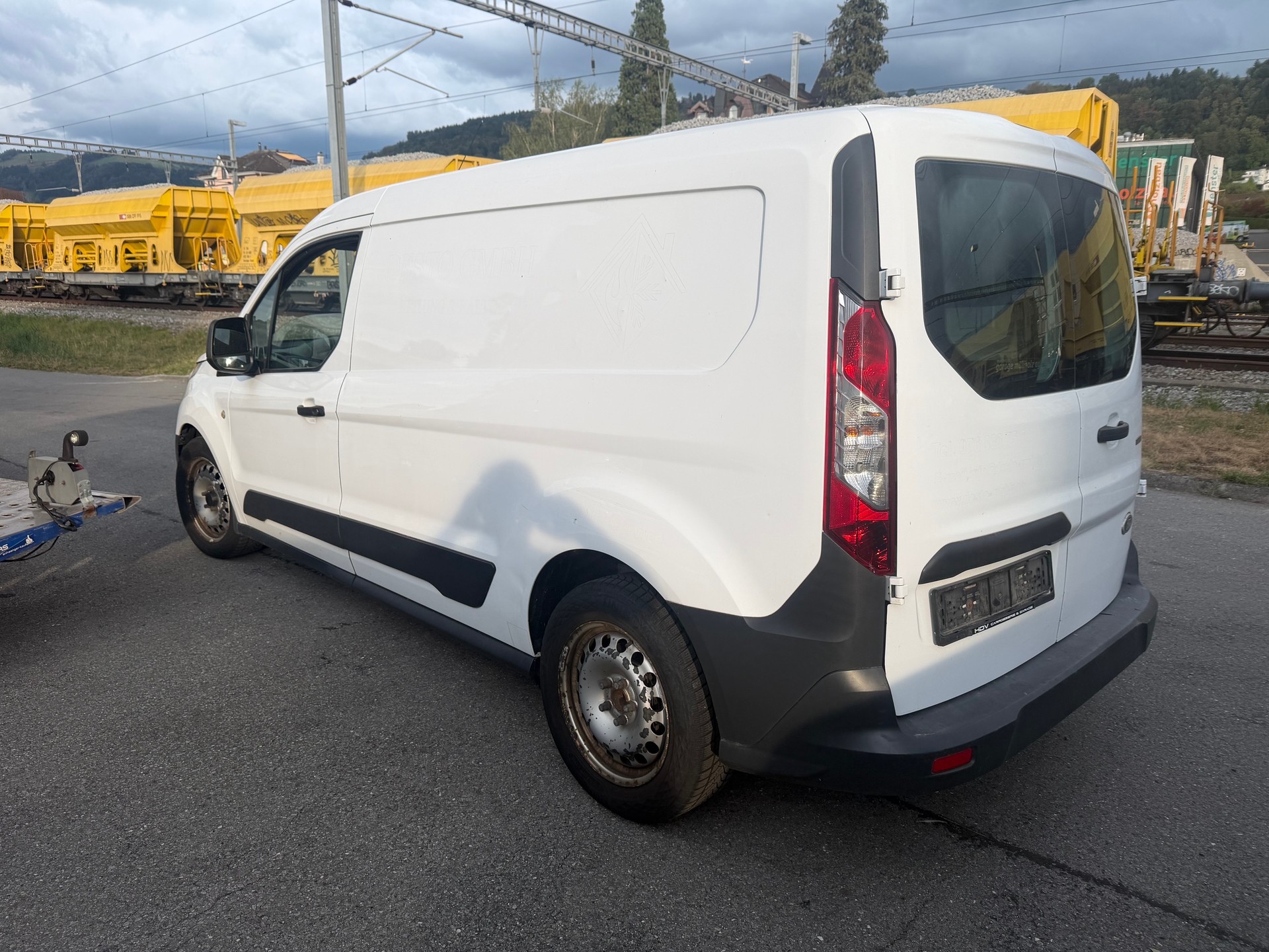 FORD TRANSIT CONNECT-image-0