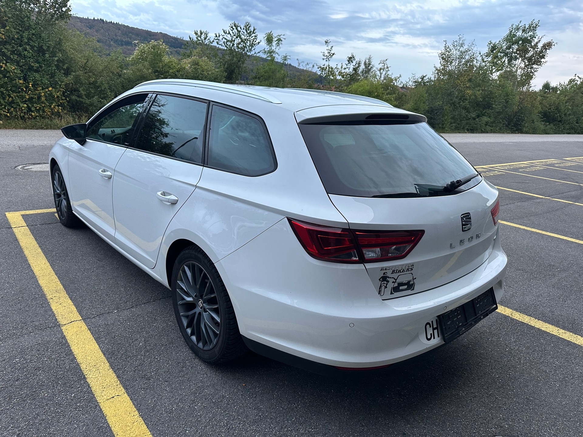 SEAT LEON-image-3