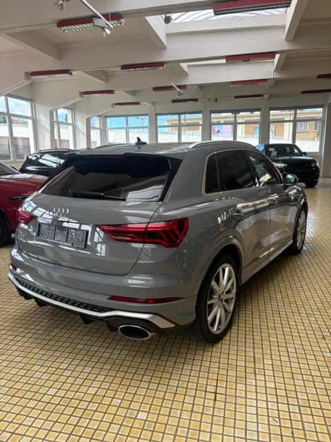 AUDI RS Q3 2.5 TFSI quattro S tronic-image-1