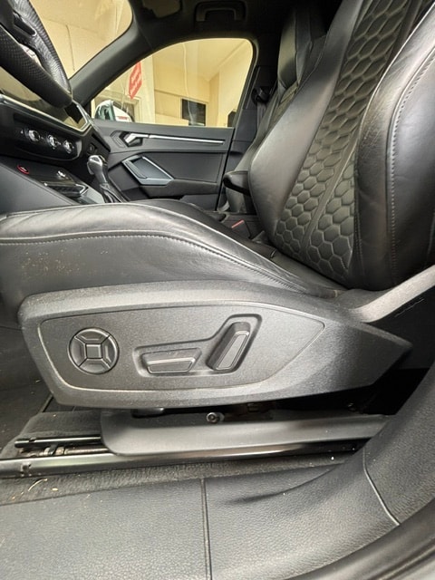 AUDI RS Q3 2.5 TFSI quattro S tronic-image-4