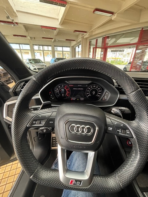 AUDI RS Q3 2.5 TFSI quattro S tronic-image-7