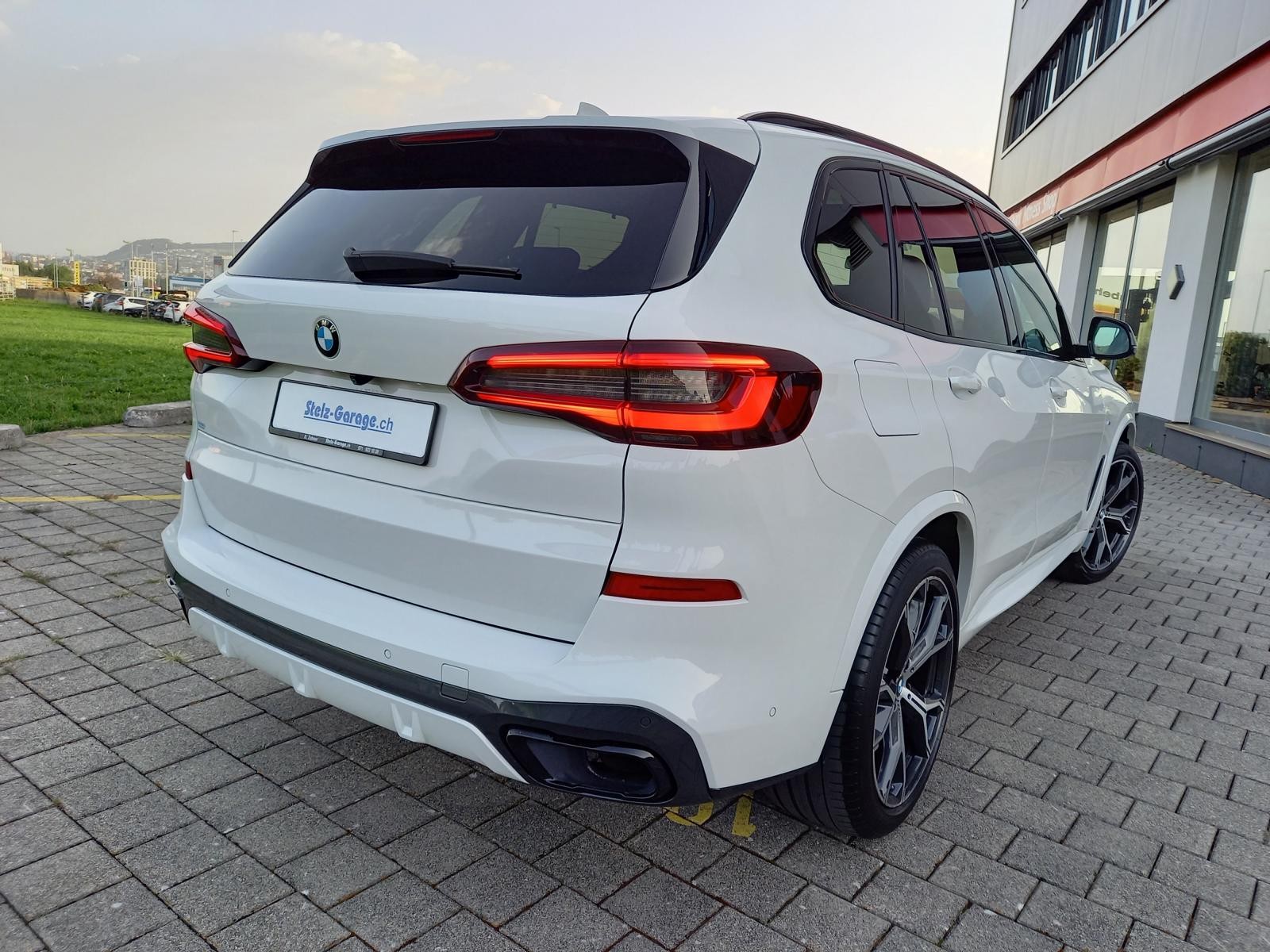 BMW X5 xDrive 48V 40i M Sport Steptronic-image-1