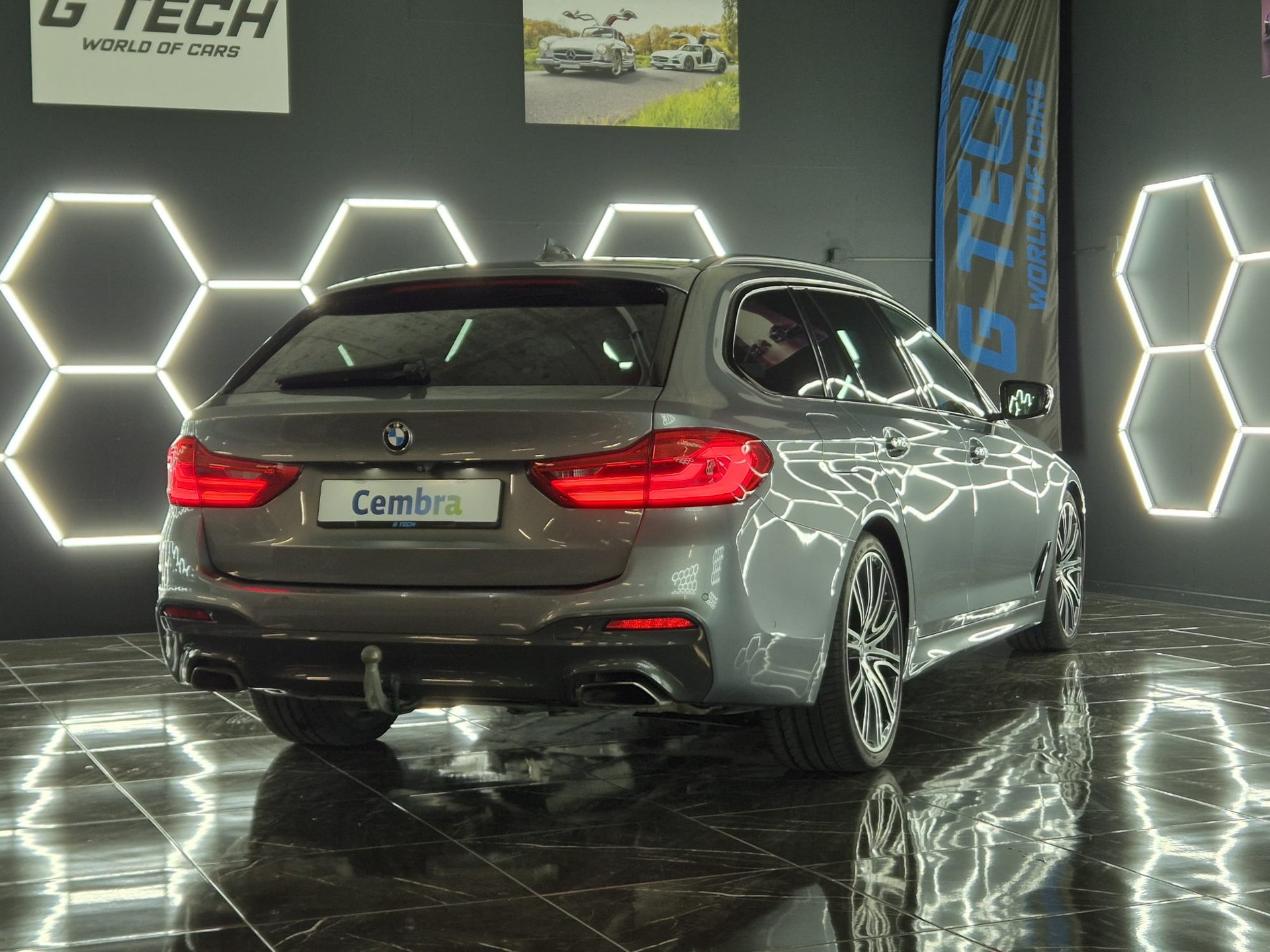 BMW 540i xDrive Touring Steptronic-image-5