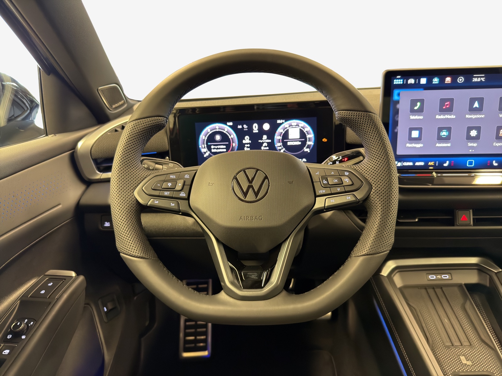 VW T-Roc 1.5 eTSI mHEV R-Line DSG-image-9