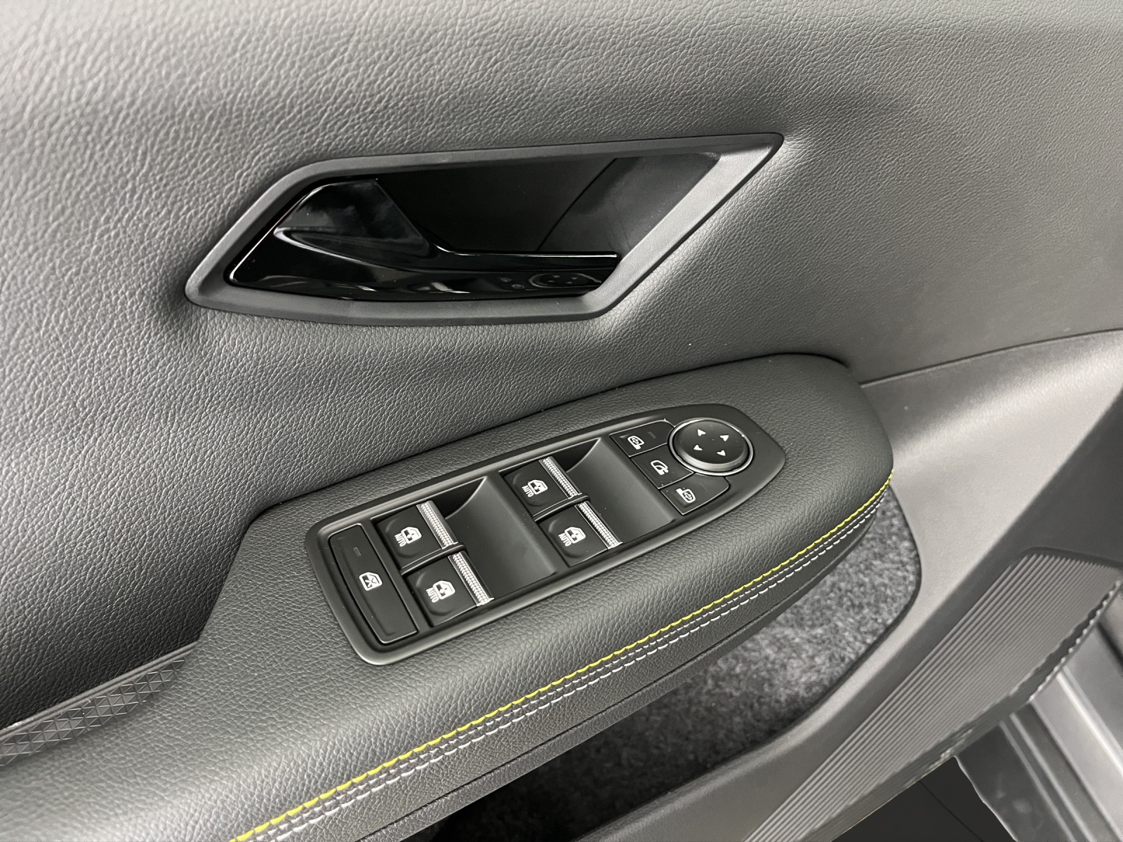 RENAULT Scénic E-Tech iconic-image-12