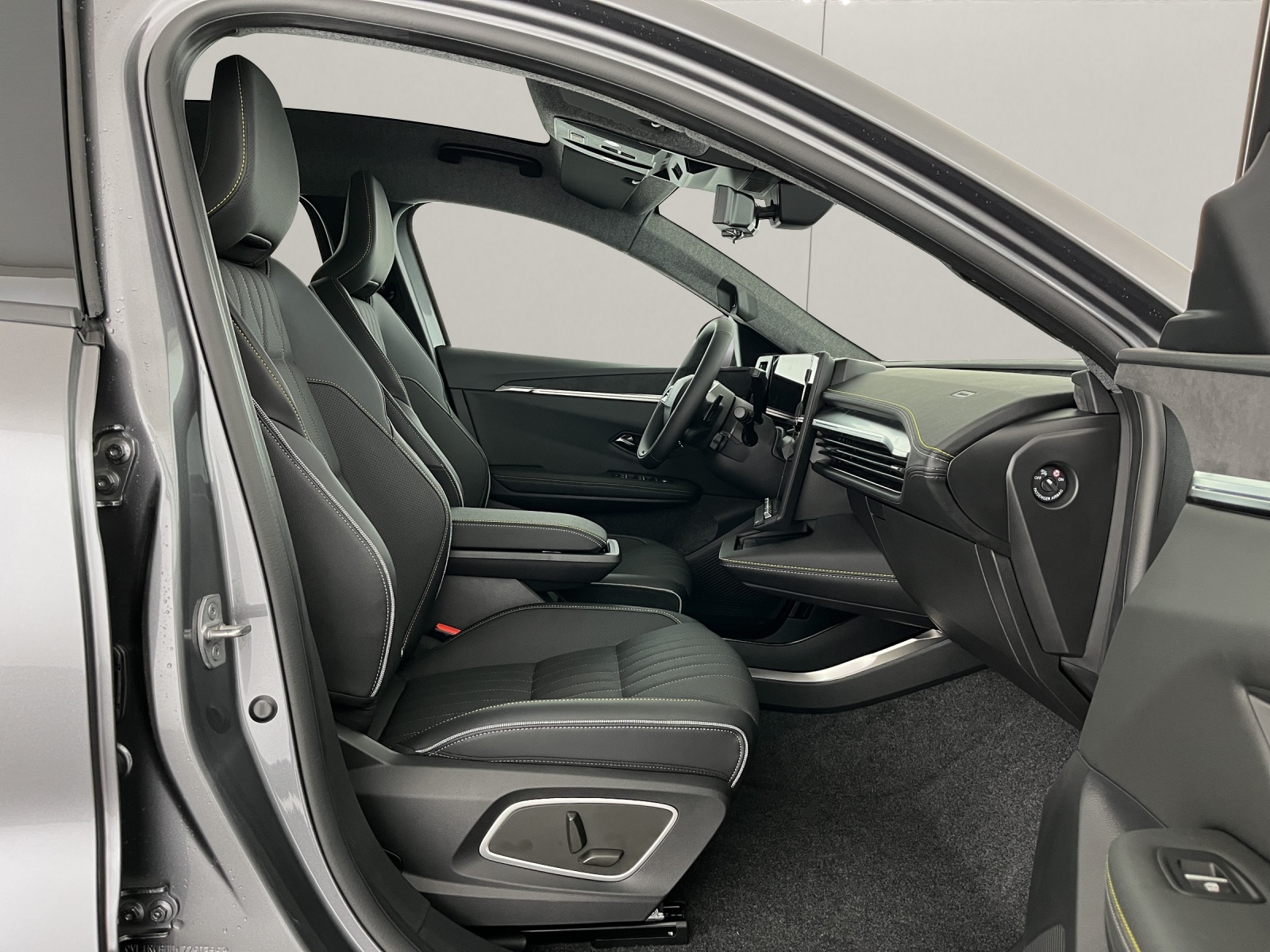 RENAULT Scénic E-Tech iconic-image-15