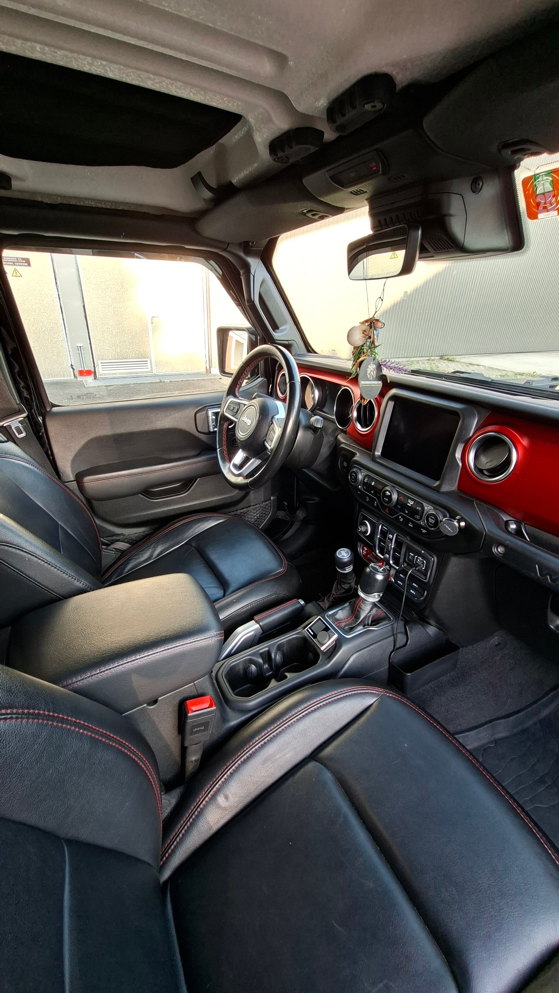 JEEP 2.0 Turbo Rubicon Unlimited-image-5
