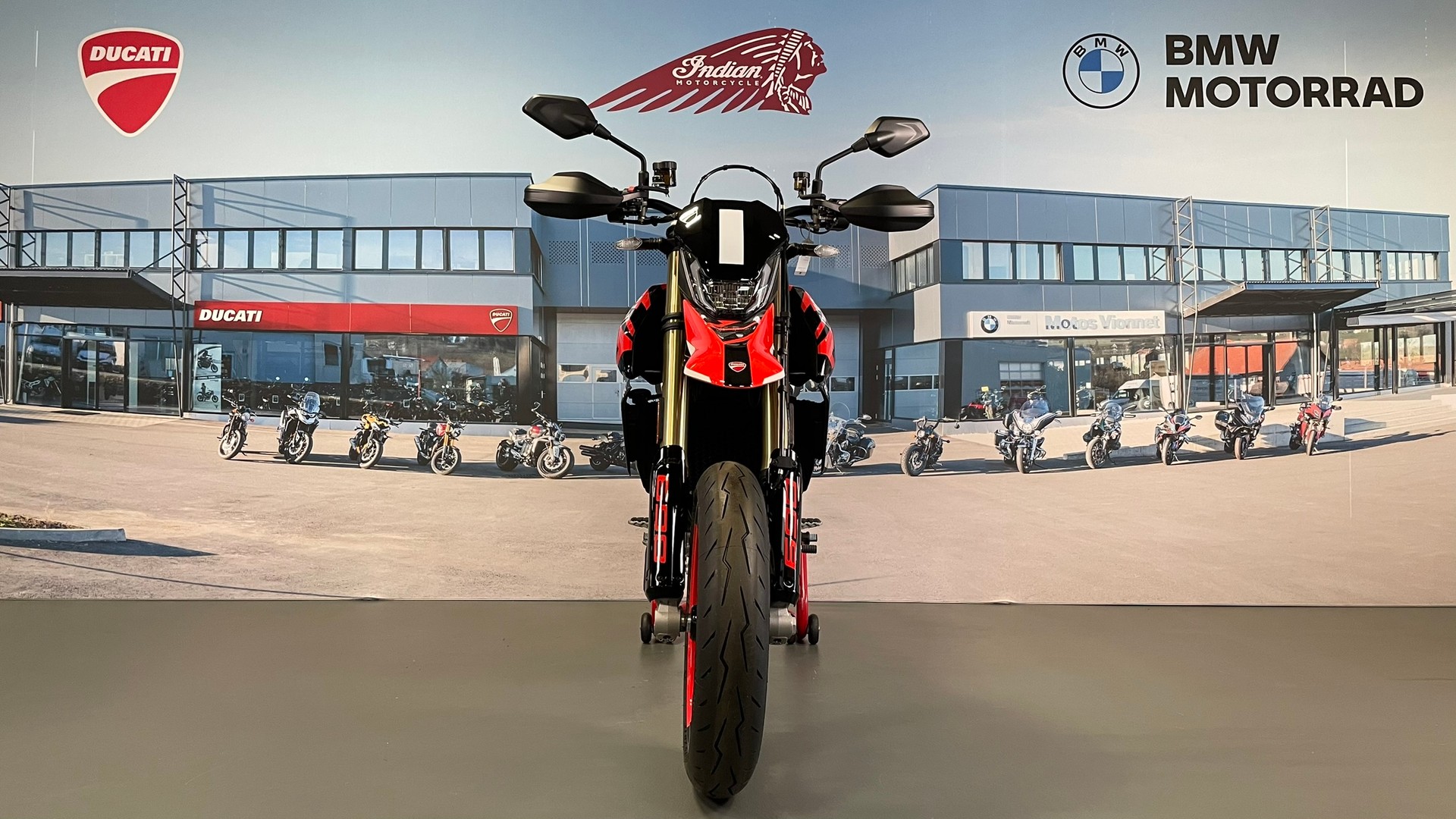DUCATI Hypermotard 698 Mono RVE-showroom-element-1