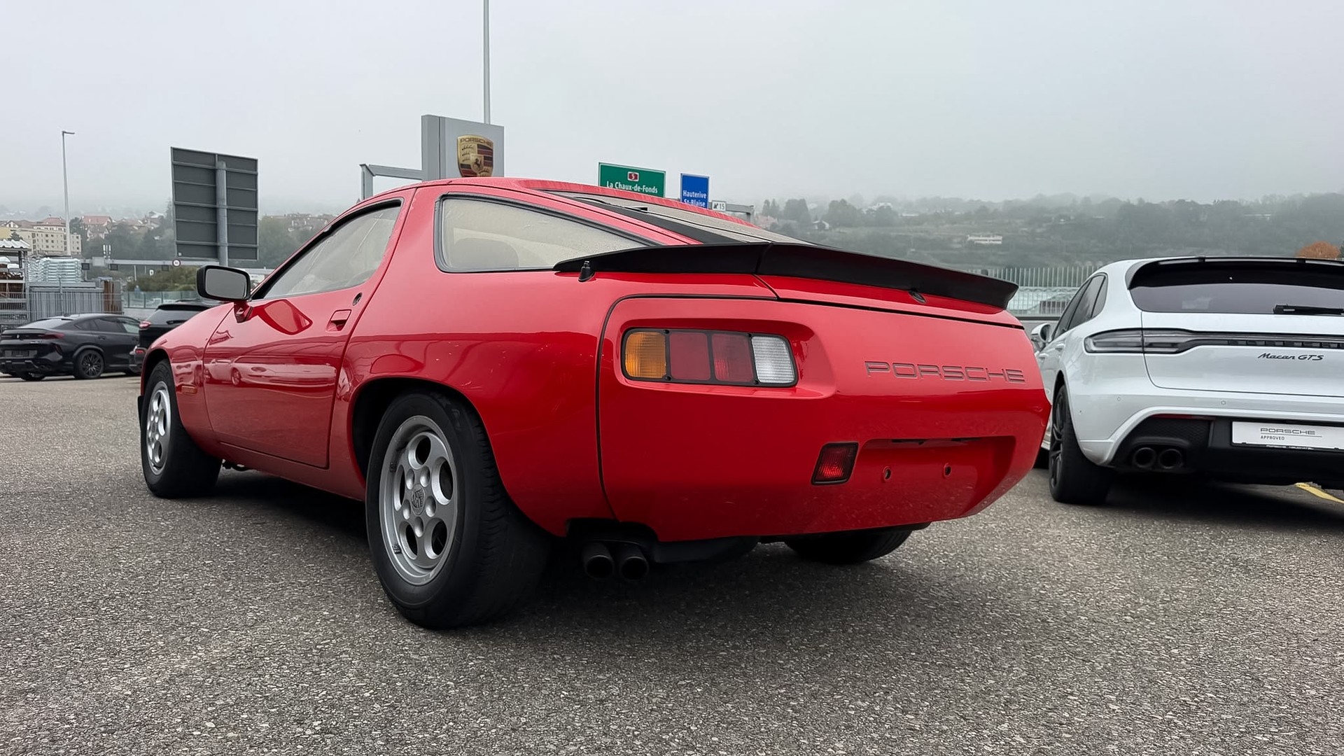 PORSCHE 928-image-5