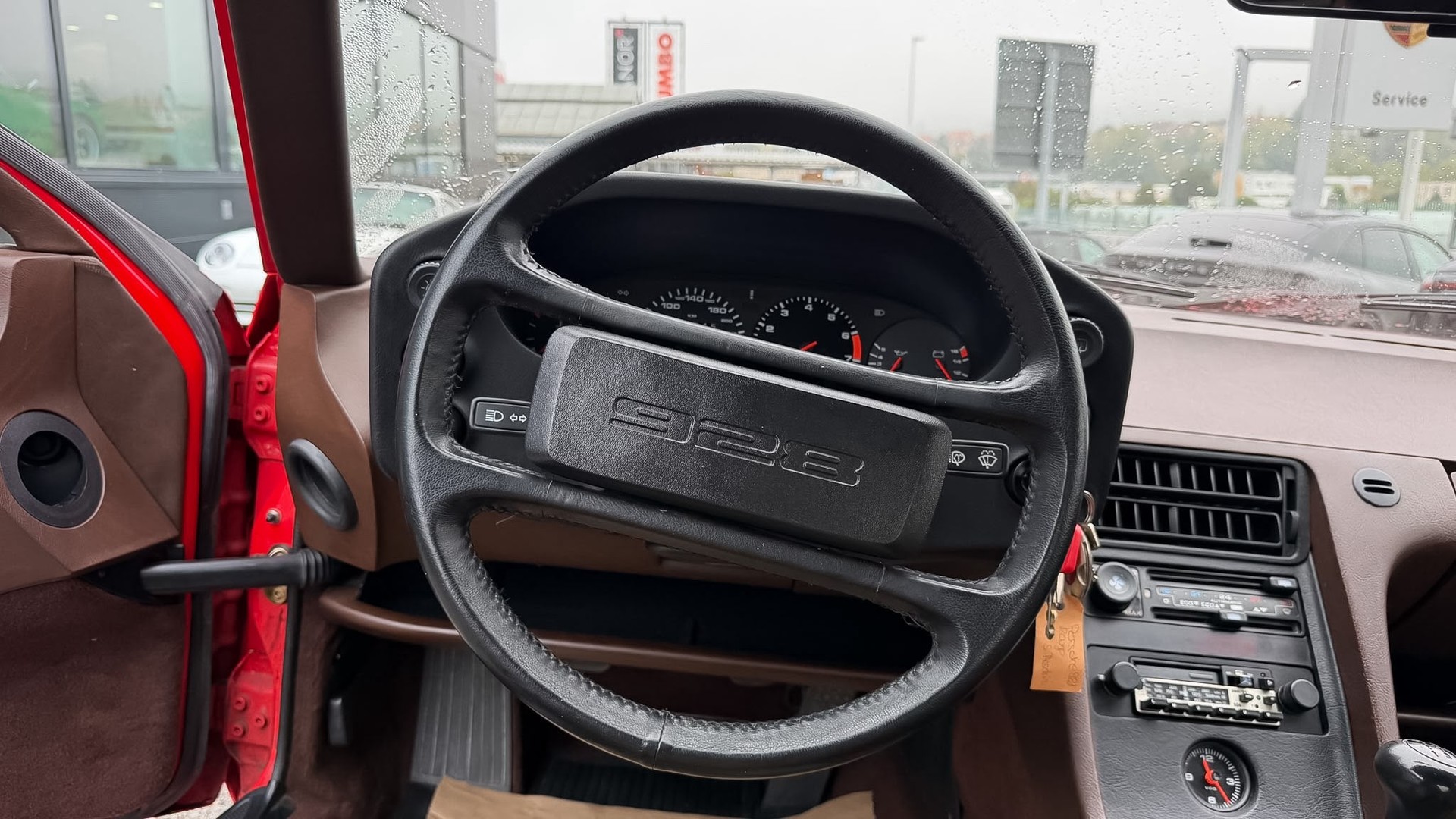 PORSCHE 928-image-13