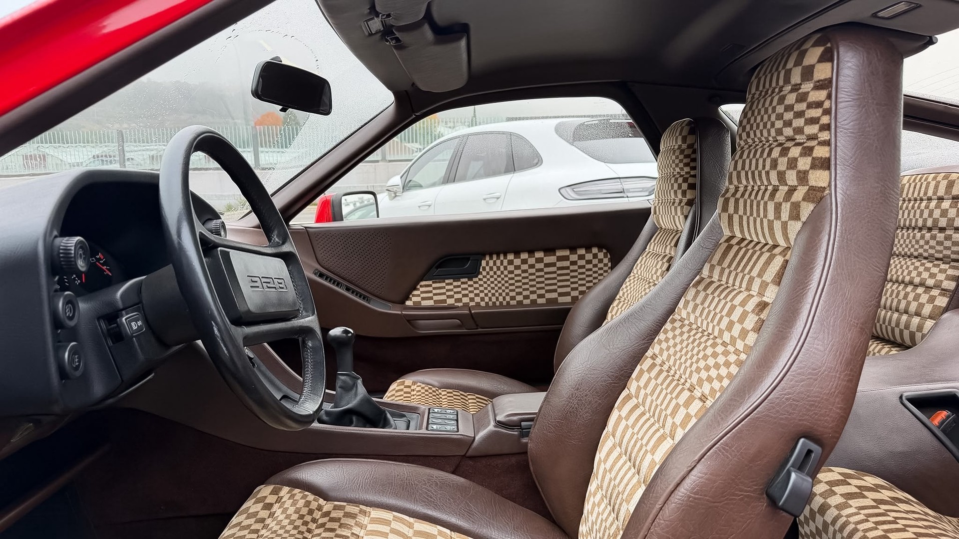 PORSCHE 928-image-19