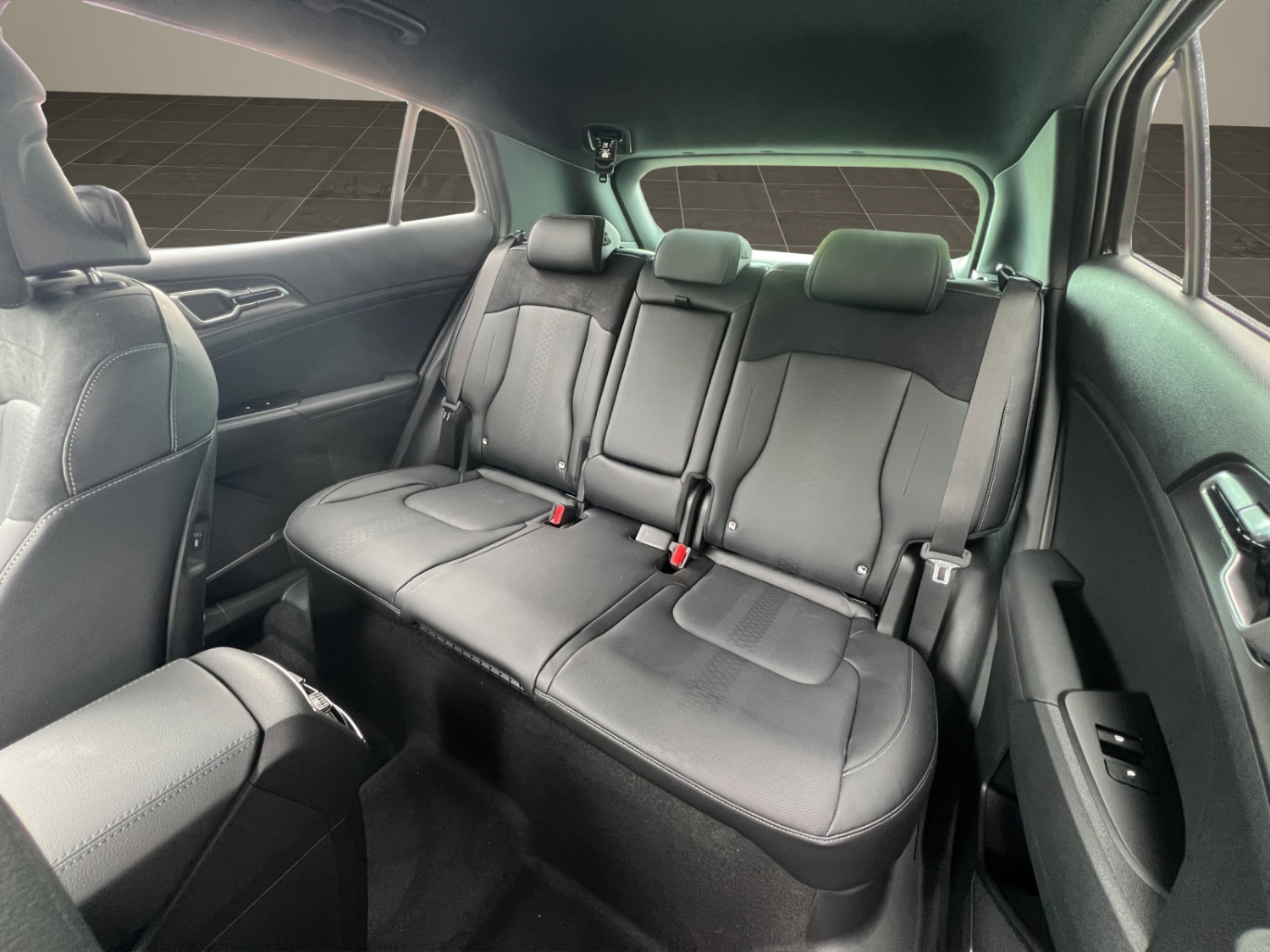 KIA Sportage 1.6 T-GDi Hybrid Black Edition-image-20