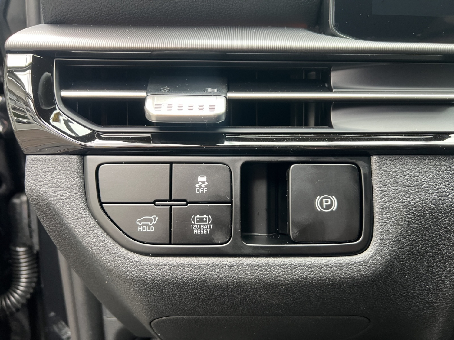 KIA Sportage 1.6 T-GDi Hybrid Black Edition-image-17