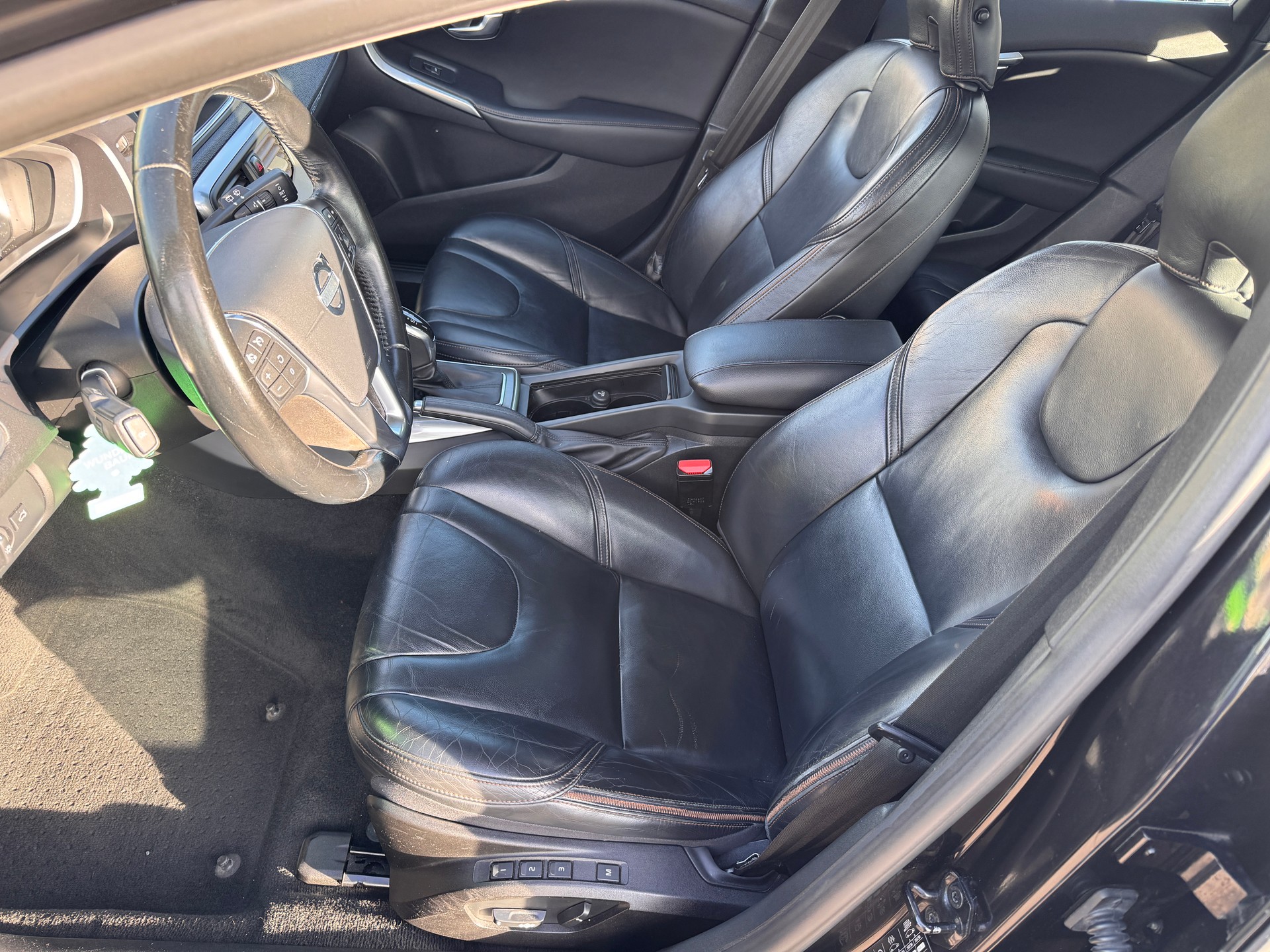 VOLVO V40 Cross Country T4 2.0 AWD Summum Geartronic-image-5
