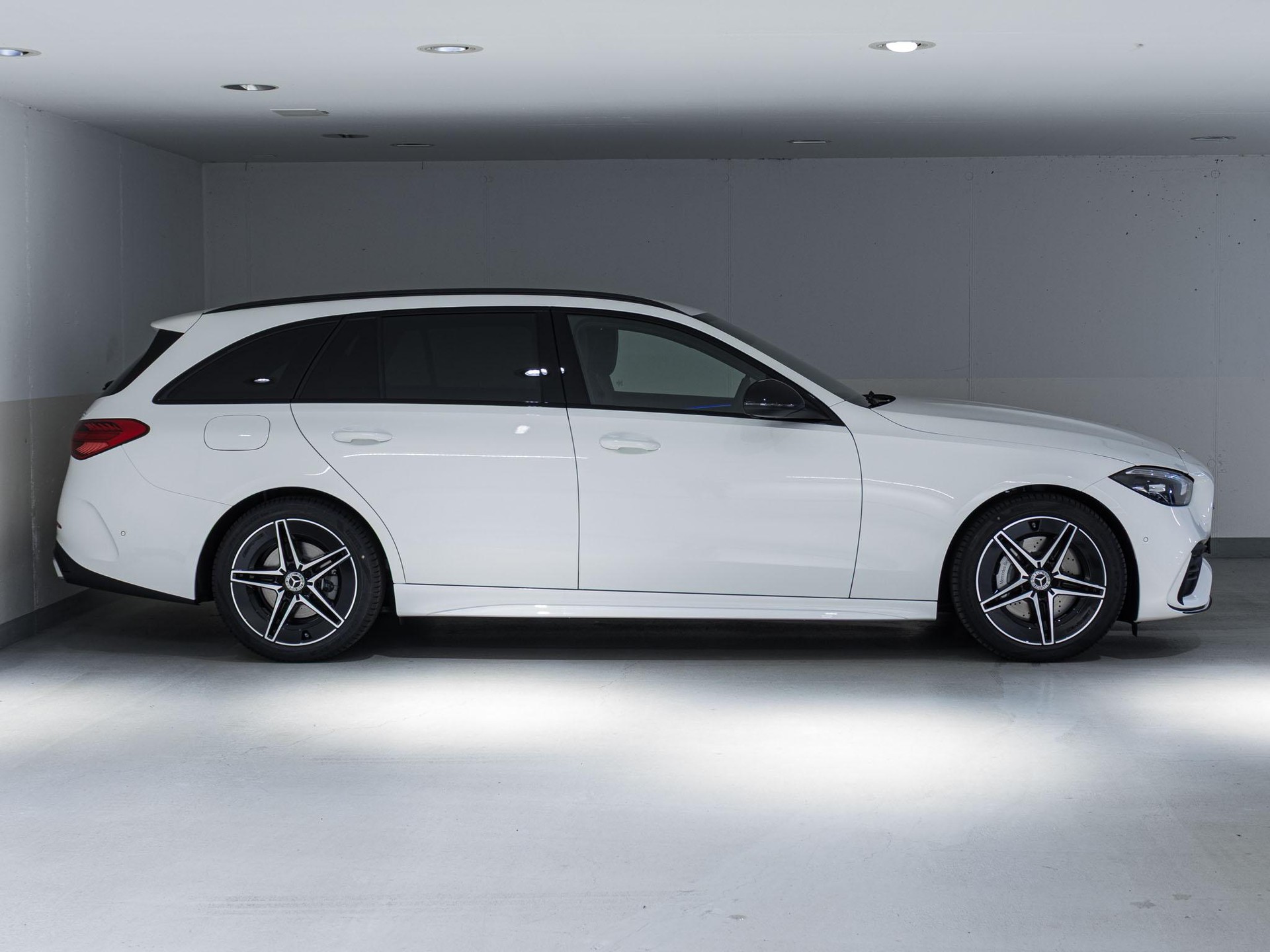 MERCEDES-BENZ C 220 d 4MATIC T-Modell Swiss Star-image-1
