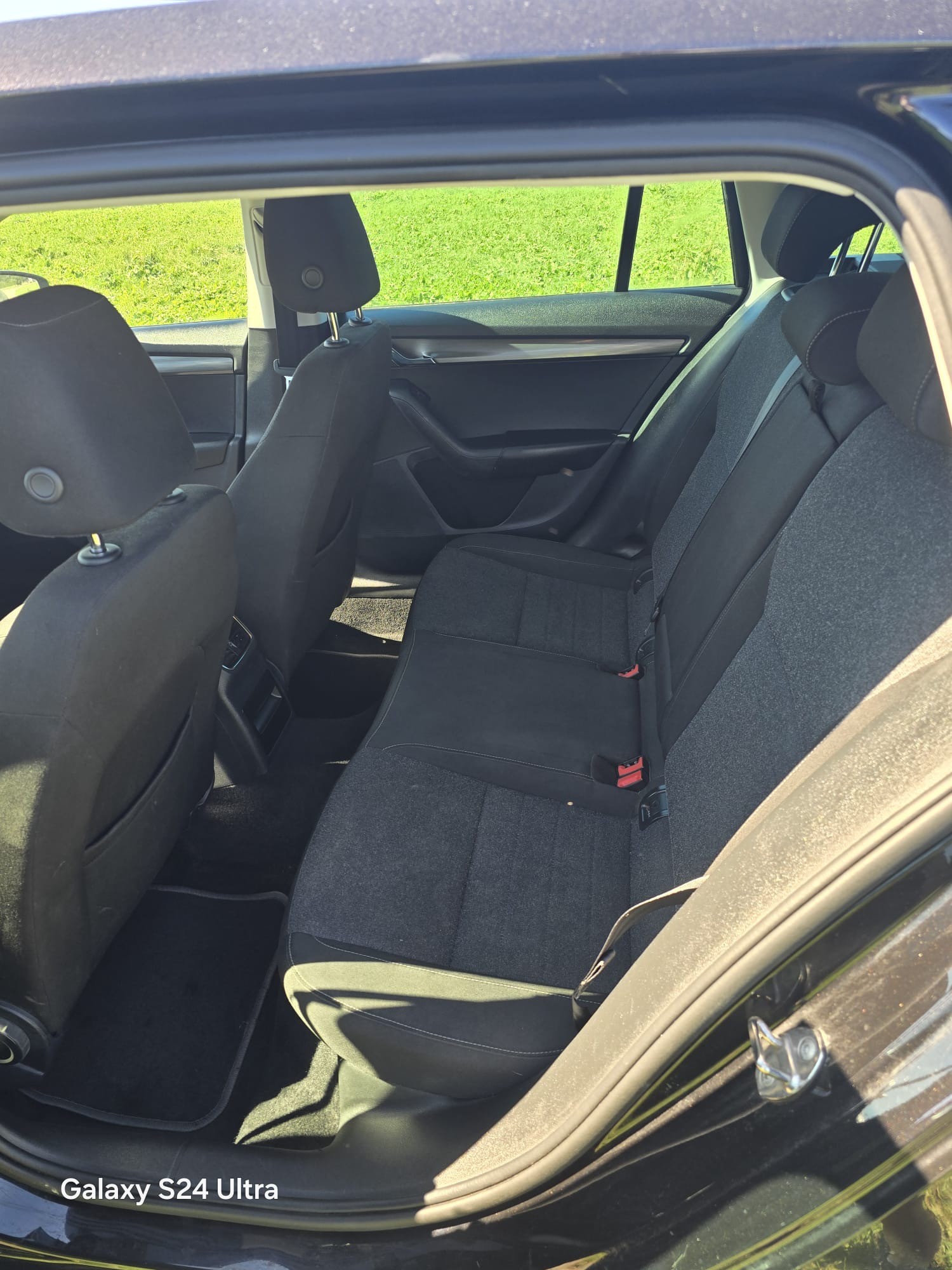 SKODA Octavia Combi 2.0 TDI Ambition 4x4 DSG-image-11
