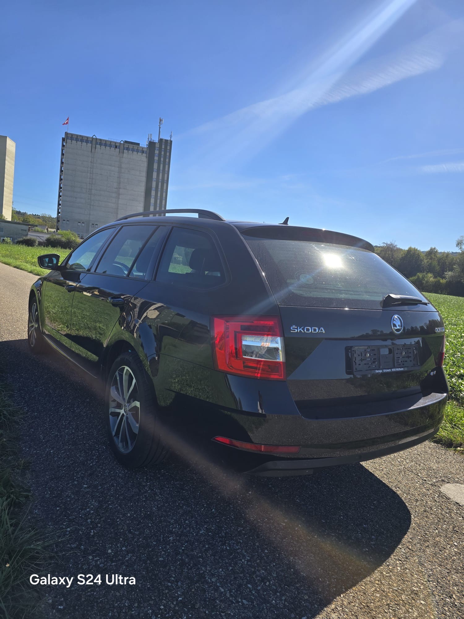 SKODA Octavia Combi 2.0 TDI Ambition 4x4 DSG-image-5