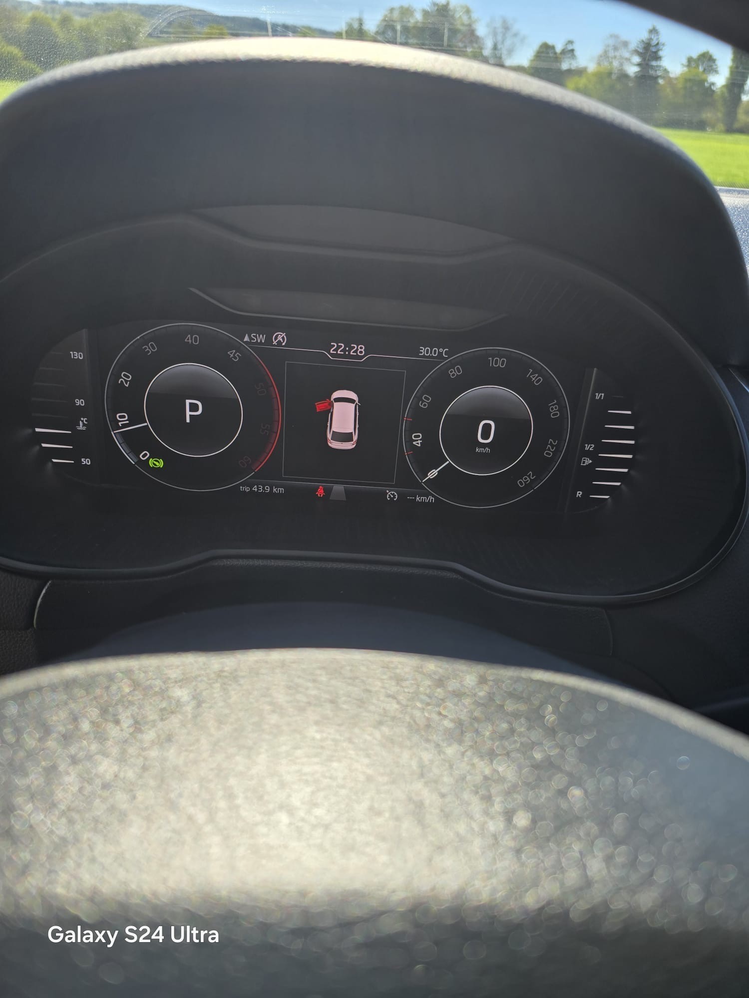 SKODA Octavia Combi 2.0 TDI Ambition 4x4 DSG-image-9