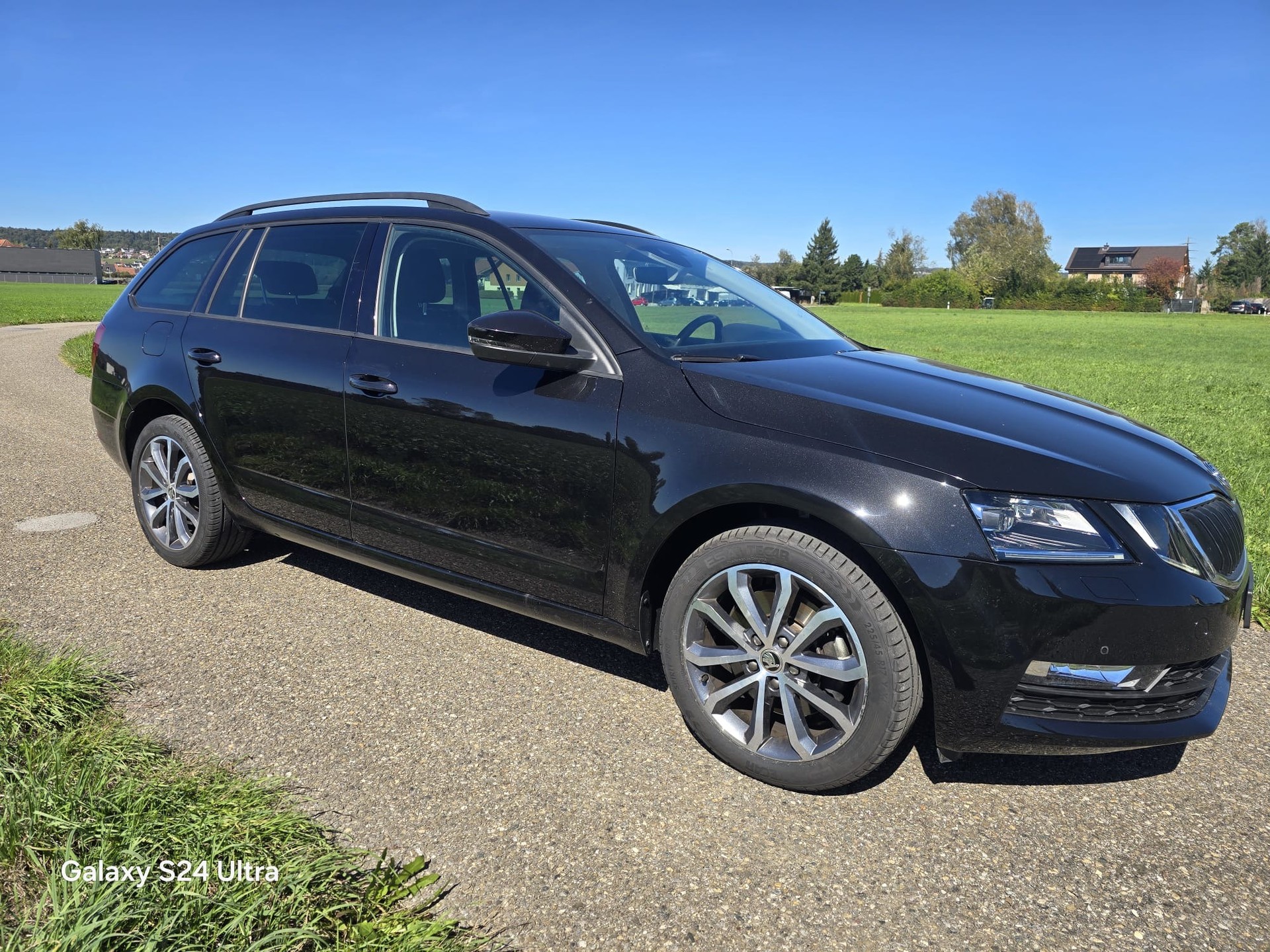 SKODA Octavia Combi 2.0 TDI Ambition 4x4 DSG-image-4