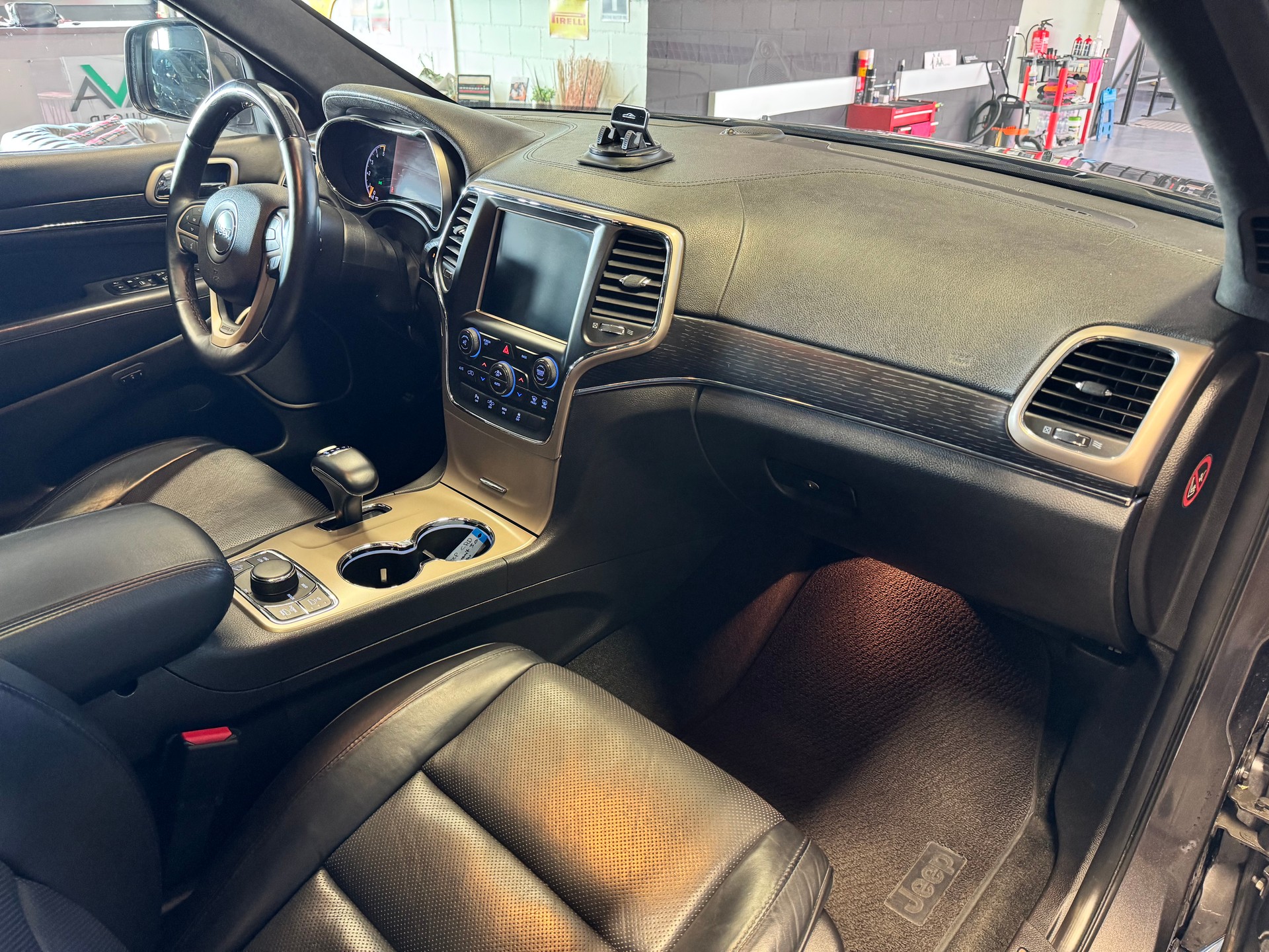JEEP Grand Cherokee 3.0 CRD Summit Automatic-image-9