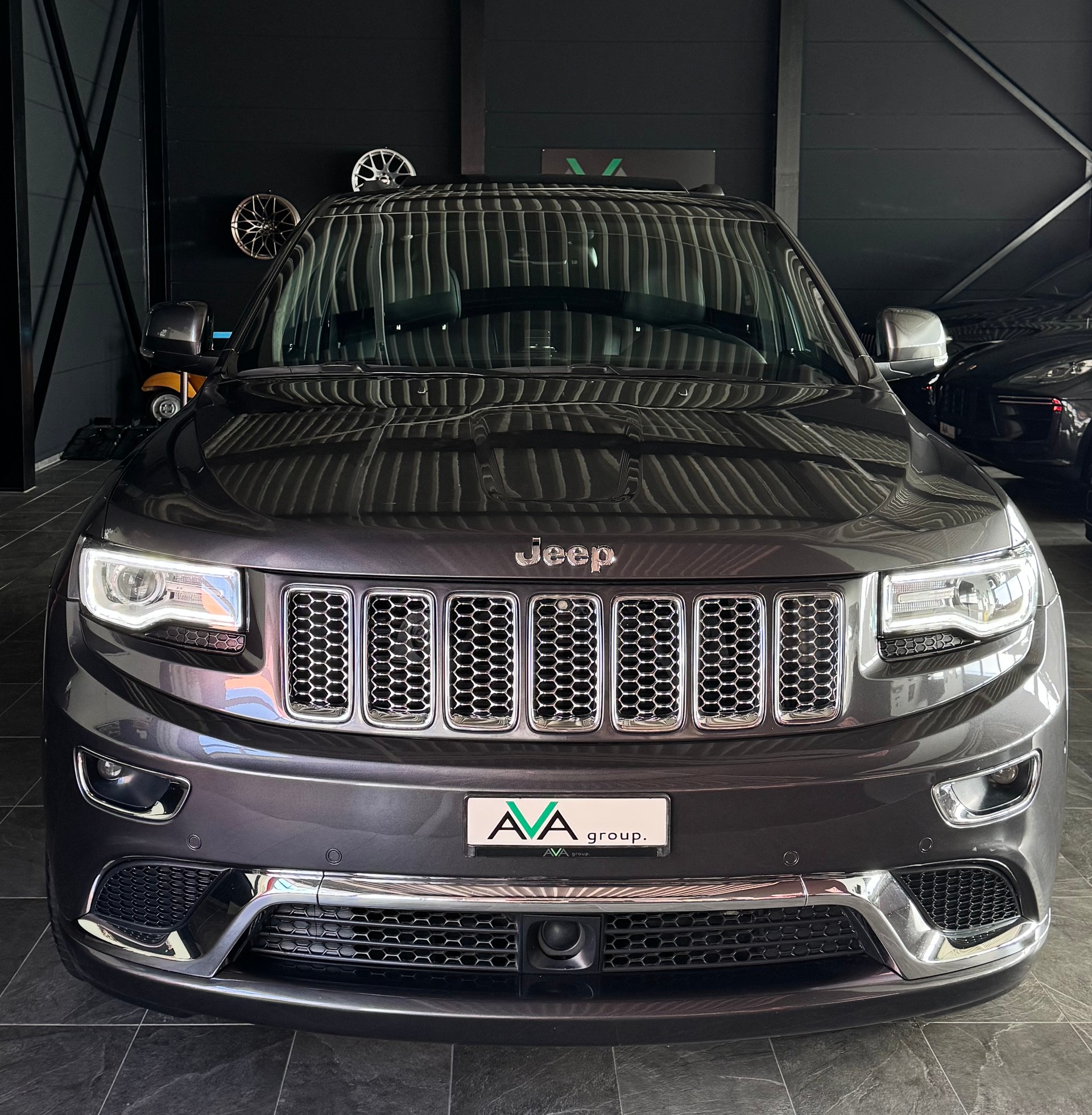 JEEP Grand Cherokee 3.0 CRD Summit Automatic-image-7