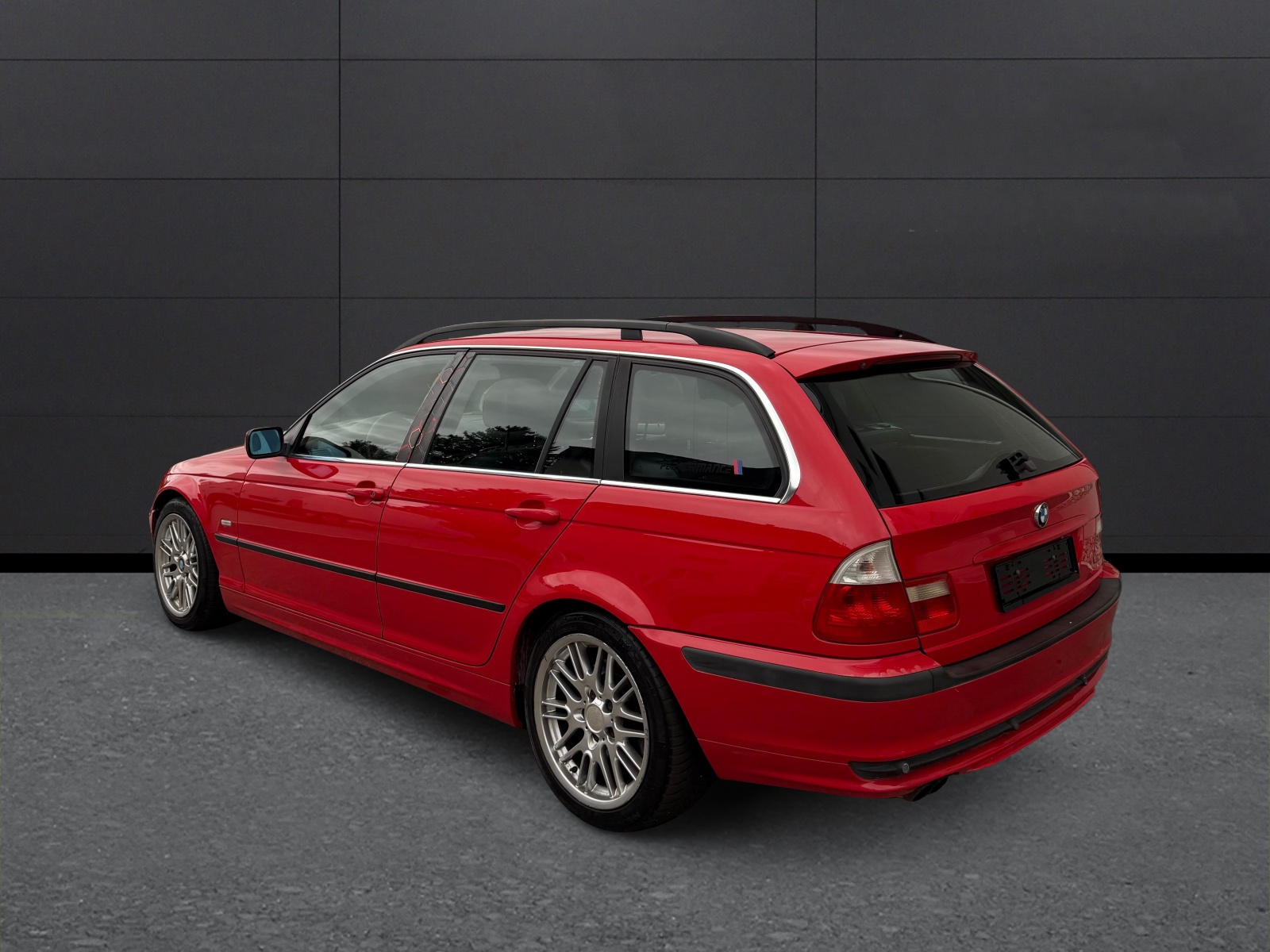 BMW 328i Touring Automat-showroom-element-2