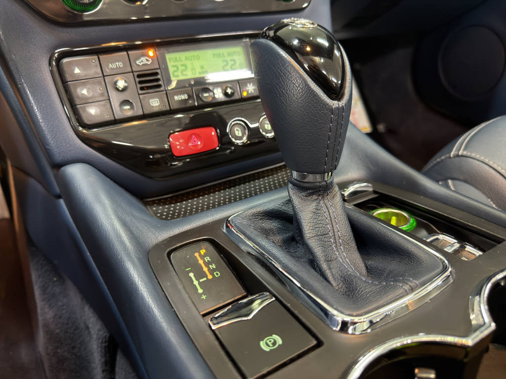 MASERATI Grancabrio 4.7 V8-image-12
