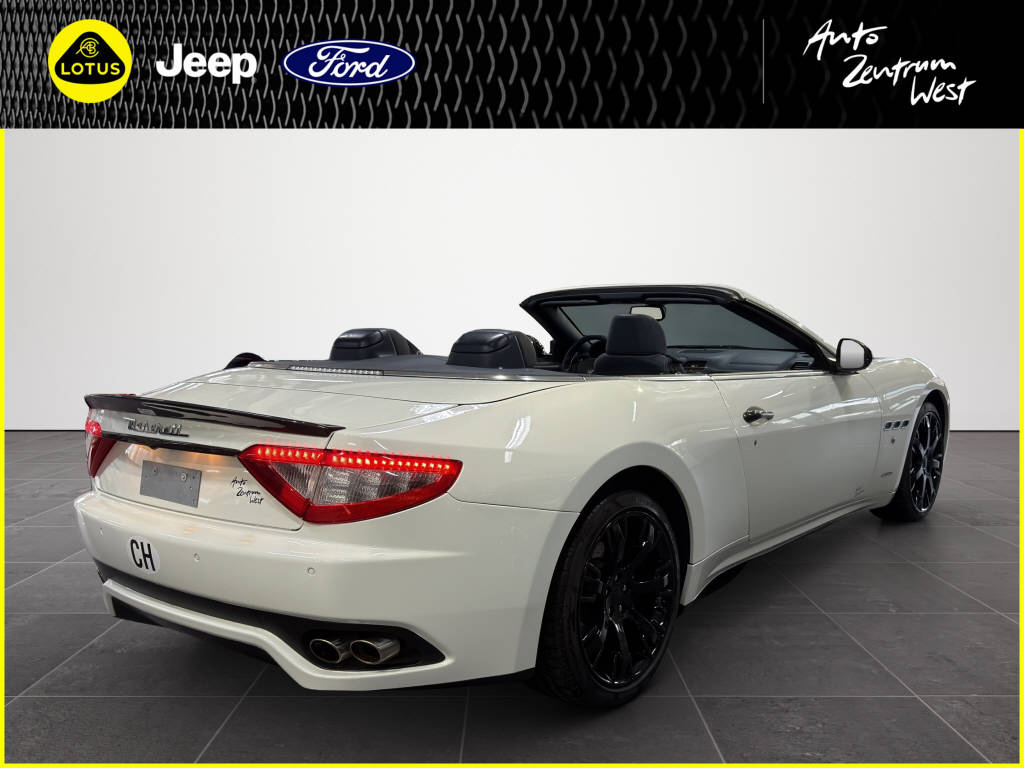 MASERATI Grancabrio 4.7 V8-image-4