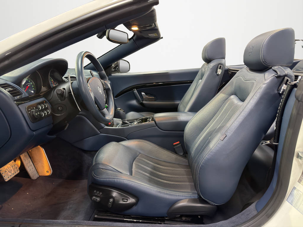 MASERATI Grancabrio 4.7 V8-image-8