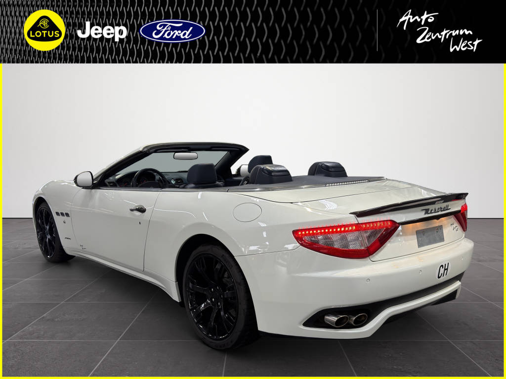 MASERATI Grancabrio 4.7 V8-image-2