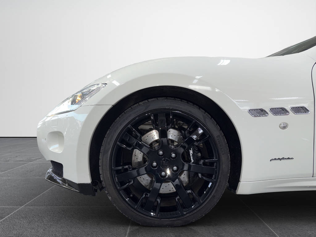 MASERATI Grancabrio 4.7 V8-image-14