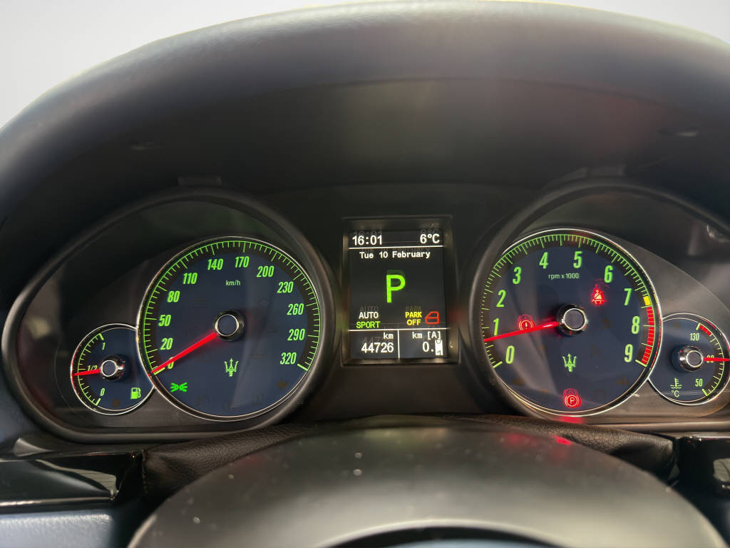 MASERATI Grancabrio 4.7 V8-image-10