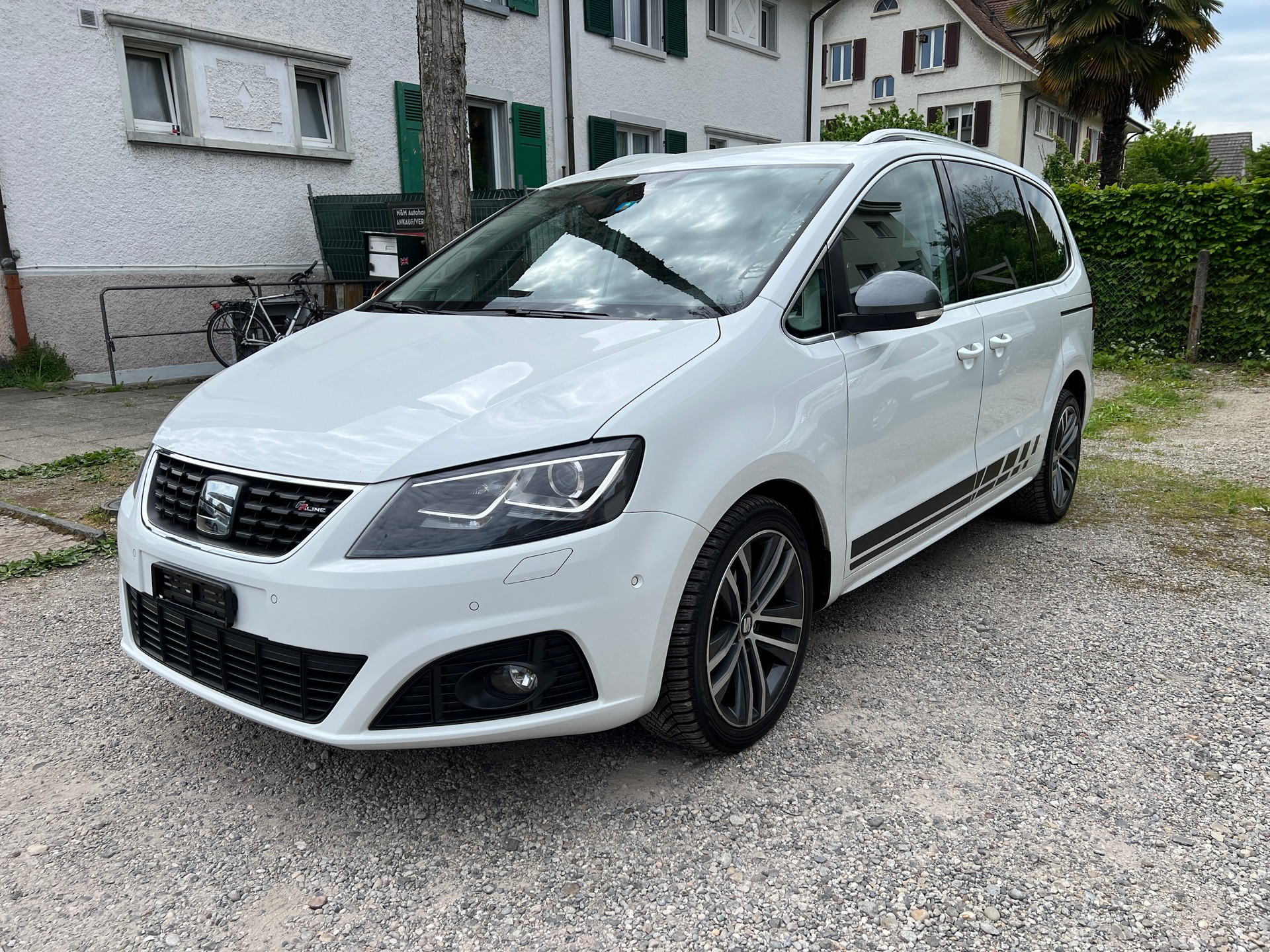 SEAT Alhambra 2.0 TDI DSG SWISS FR-image-2