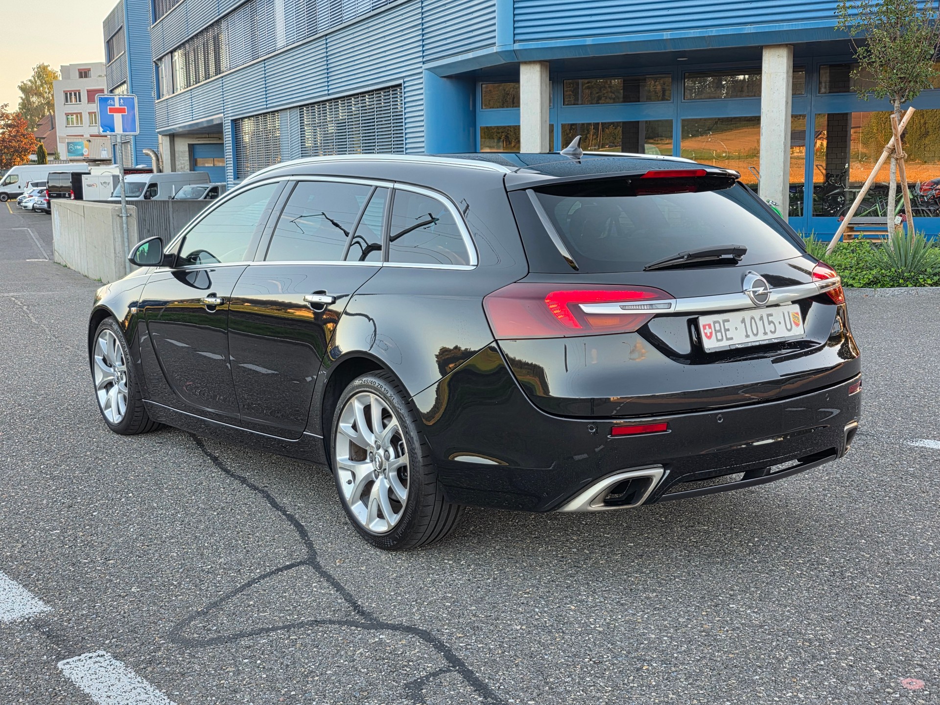 OPEL Insignia Sports Tourer 2.8 Turbo OPC 4WD Automatic-image-1