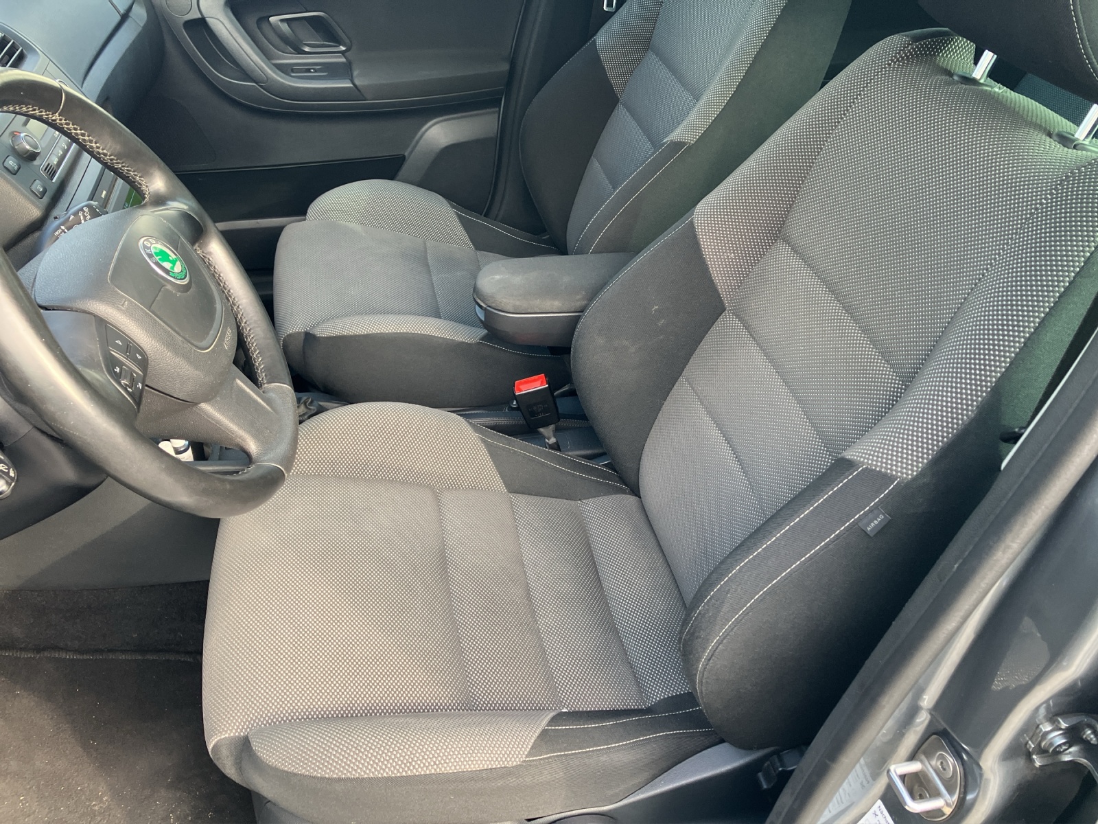 SKODA Roomster 1.2 TSI Style DSG-image-8