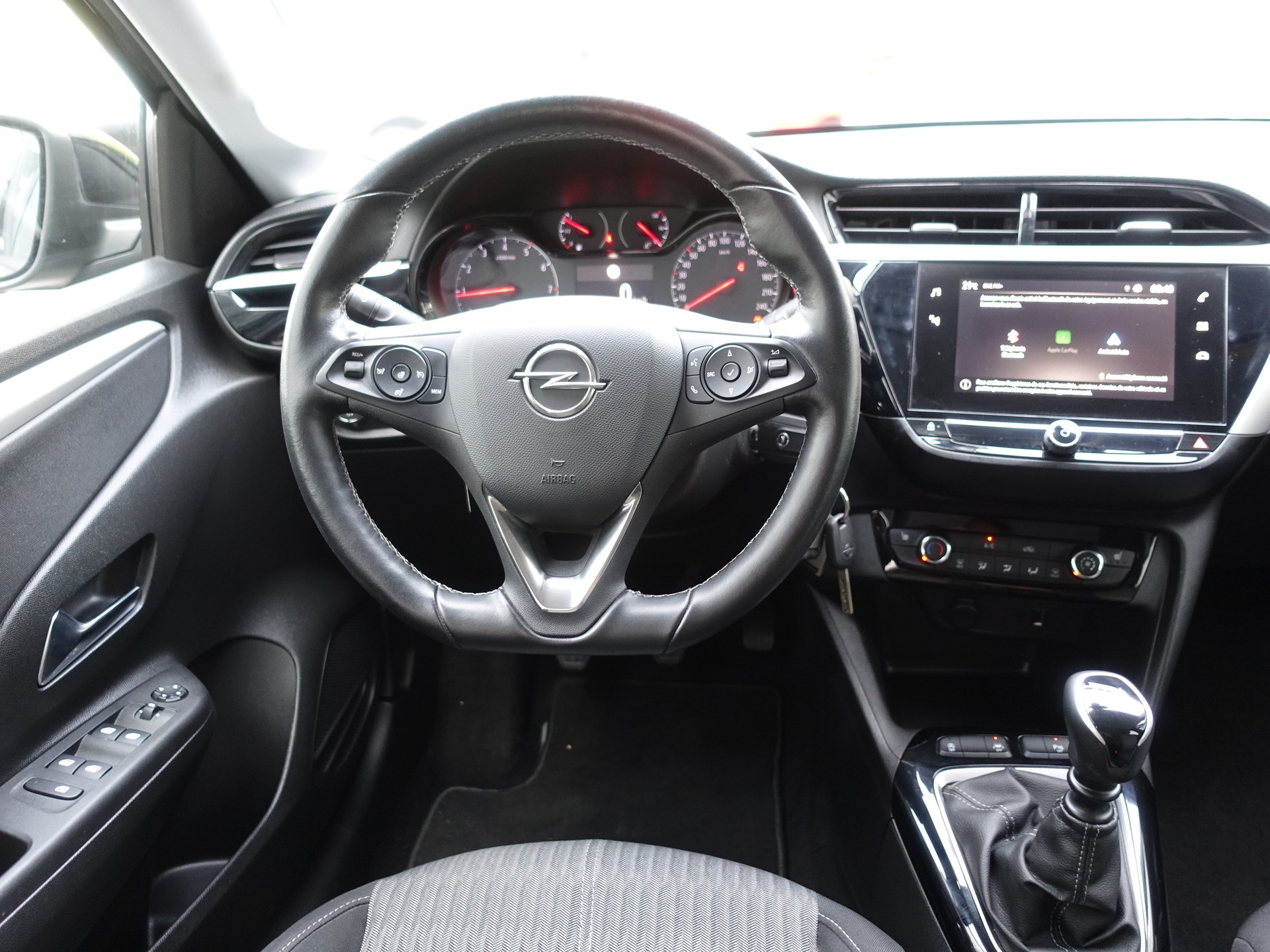OPEL Corsa 1.2 TP Edition-image-12
