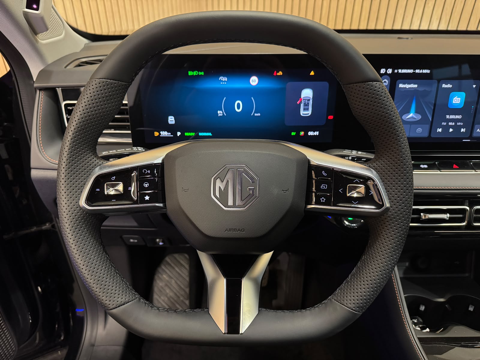MG HS 1.5 Vollhybrid Luxury-image-12