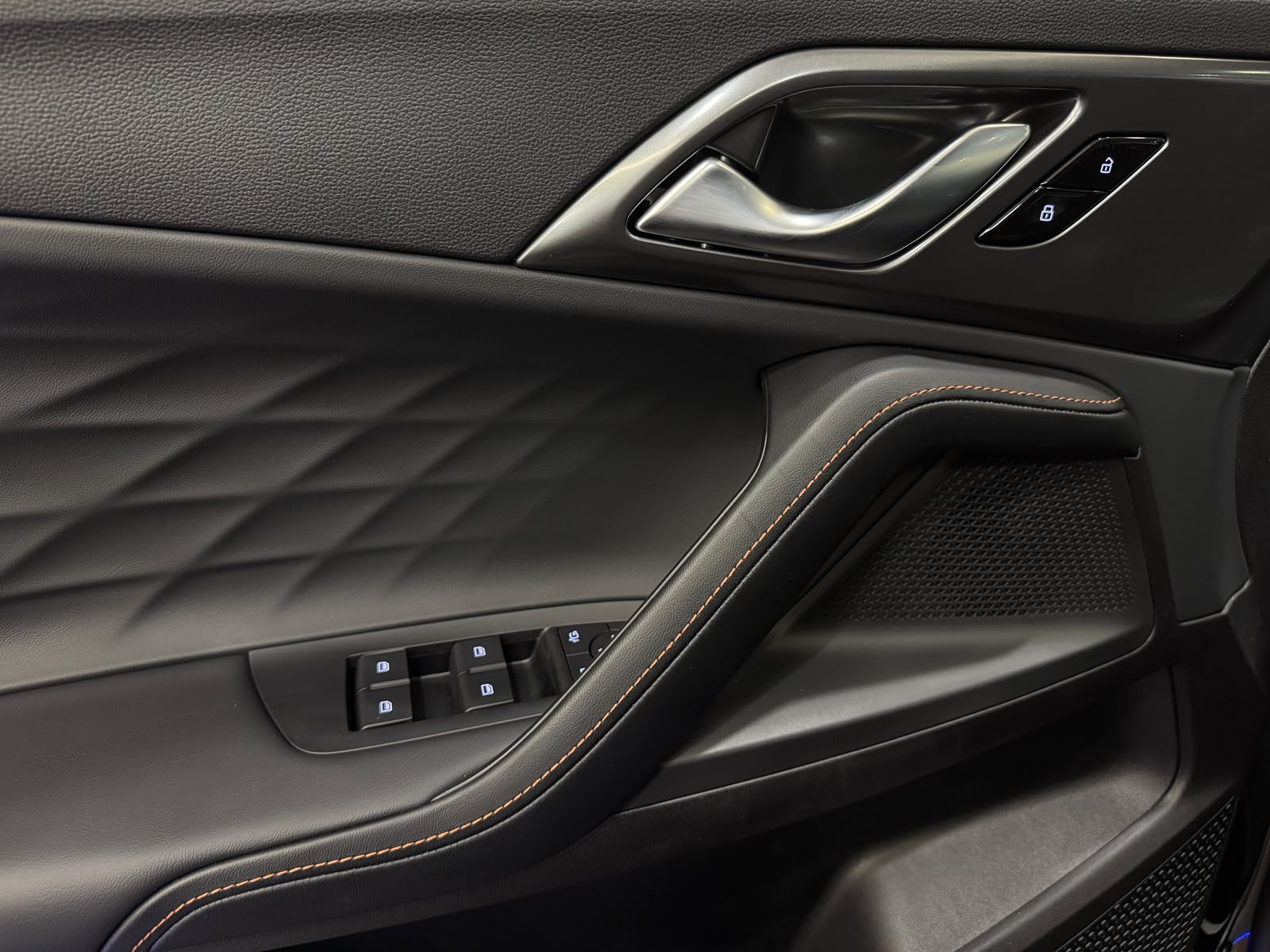 MG HS 1.5 Vollhybrid Luxury-image-15