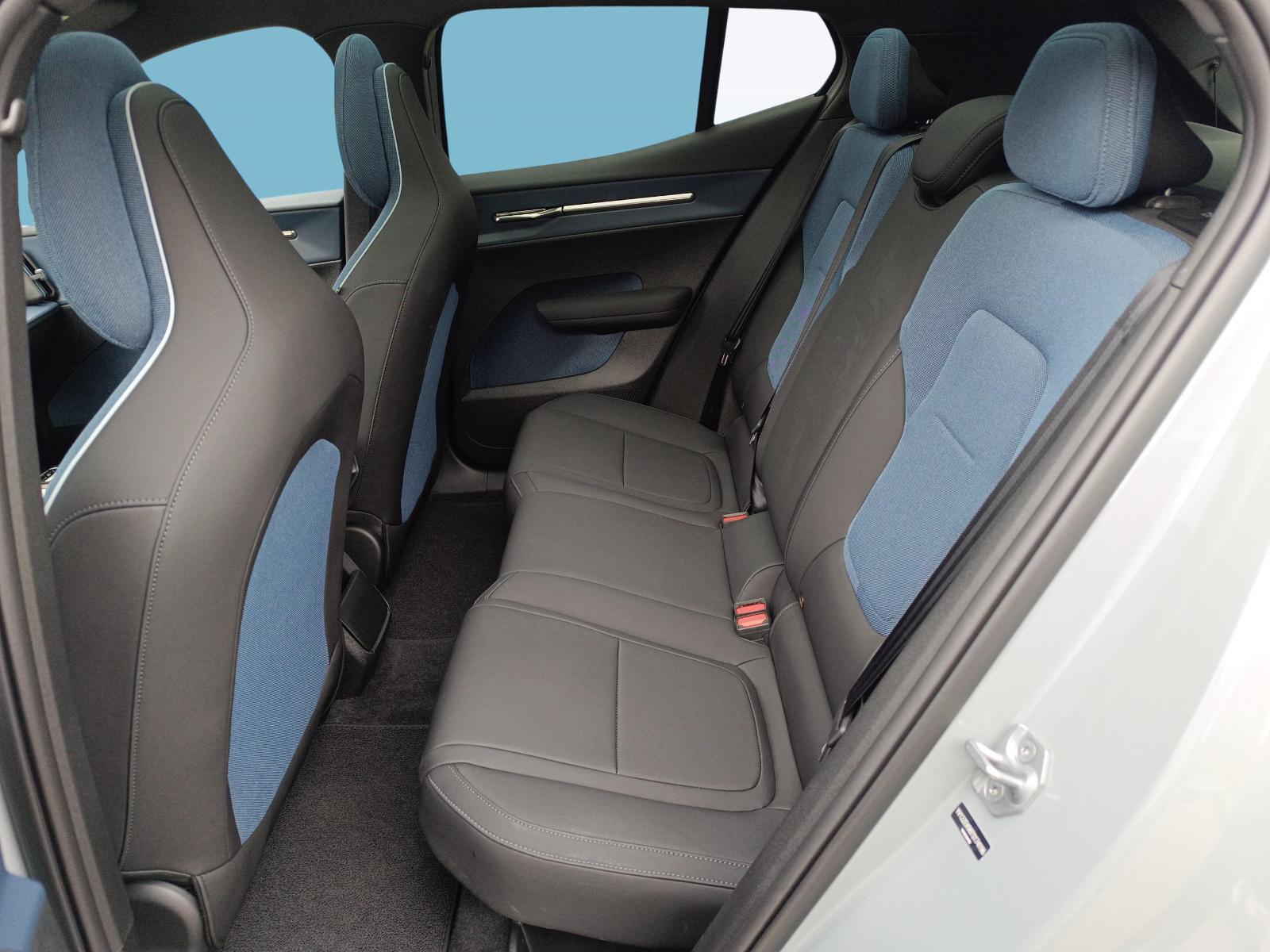 VOLVO EX30 E60 Twin Ultra Performance AWD-image-10