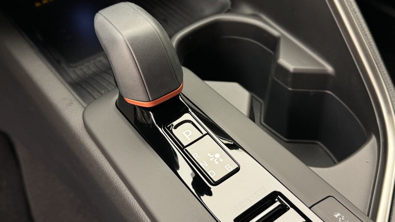 TOYOTA C-HR 2.0 PHEV CVT Style-image-11