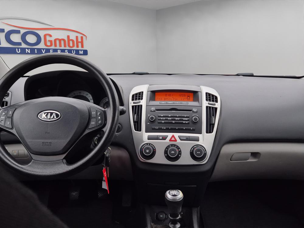 KIA Cee'd Sporty Wagon 1.4 16V Eco-image-10