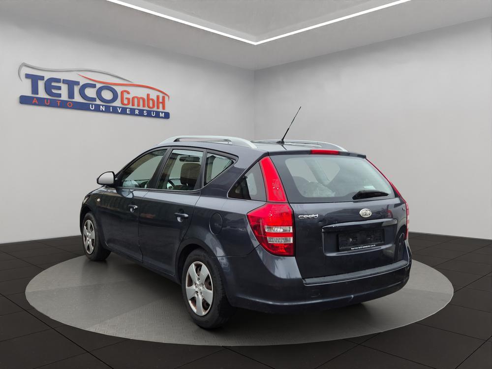 KIA Cee'd Sporty Wagon 1.4 16V Eco-image-2