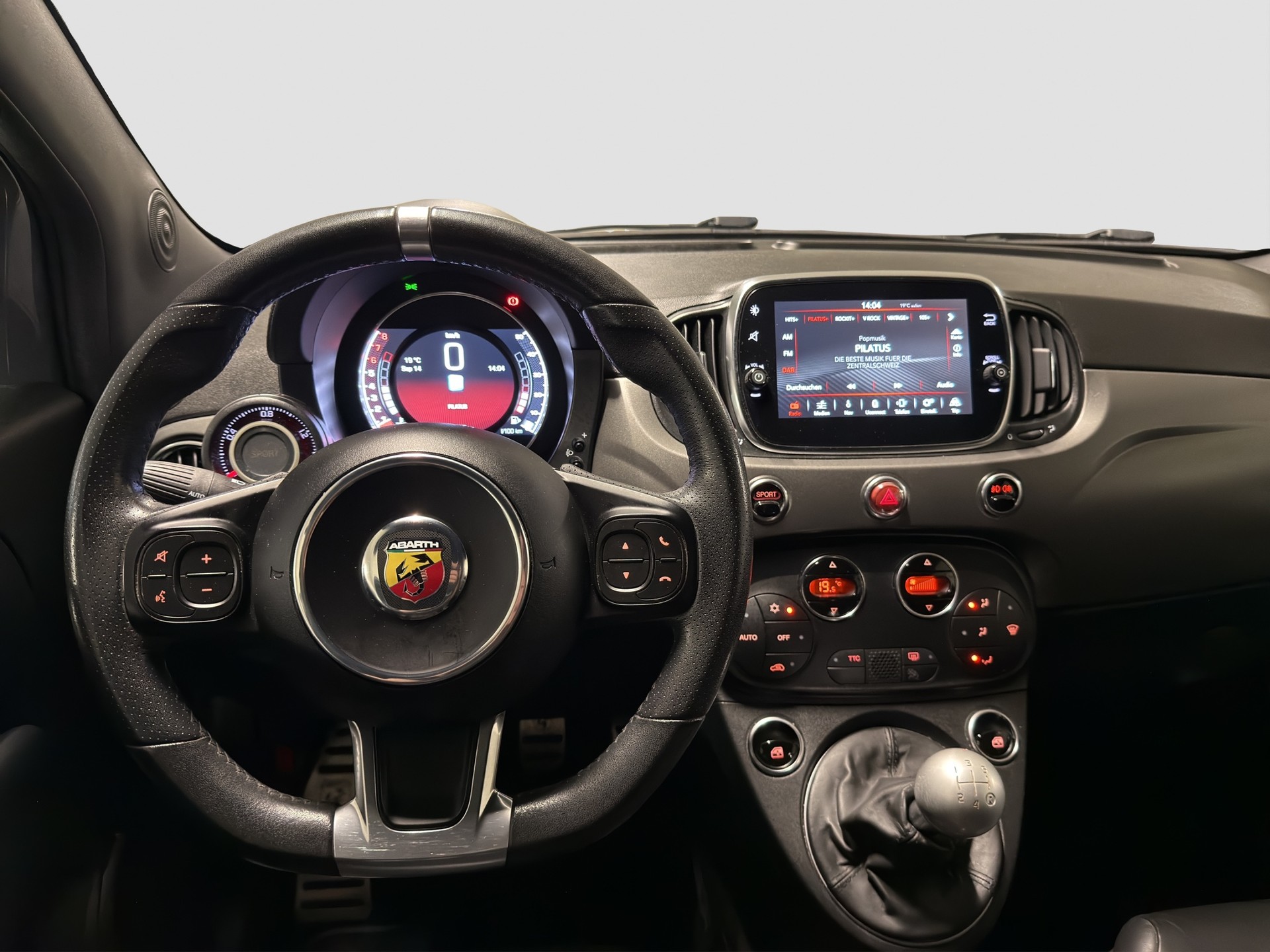 FIAT 595 C Abarth 1.4 T-Jet 165 Turismo-image-14