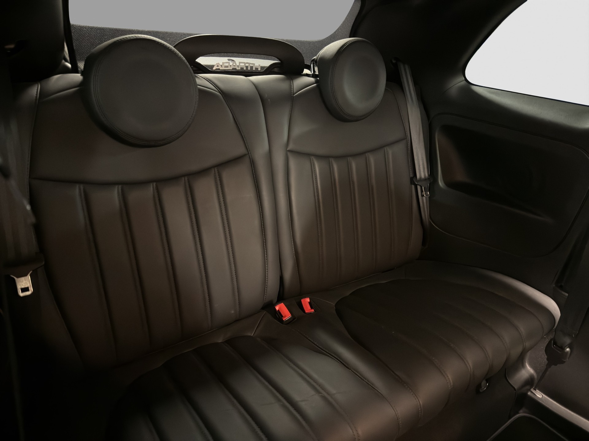 FIAT 595 C Abarth 1.4 T-Jet 165 Turismo-image-11
