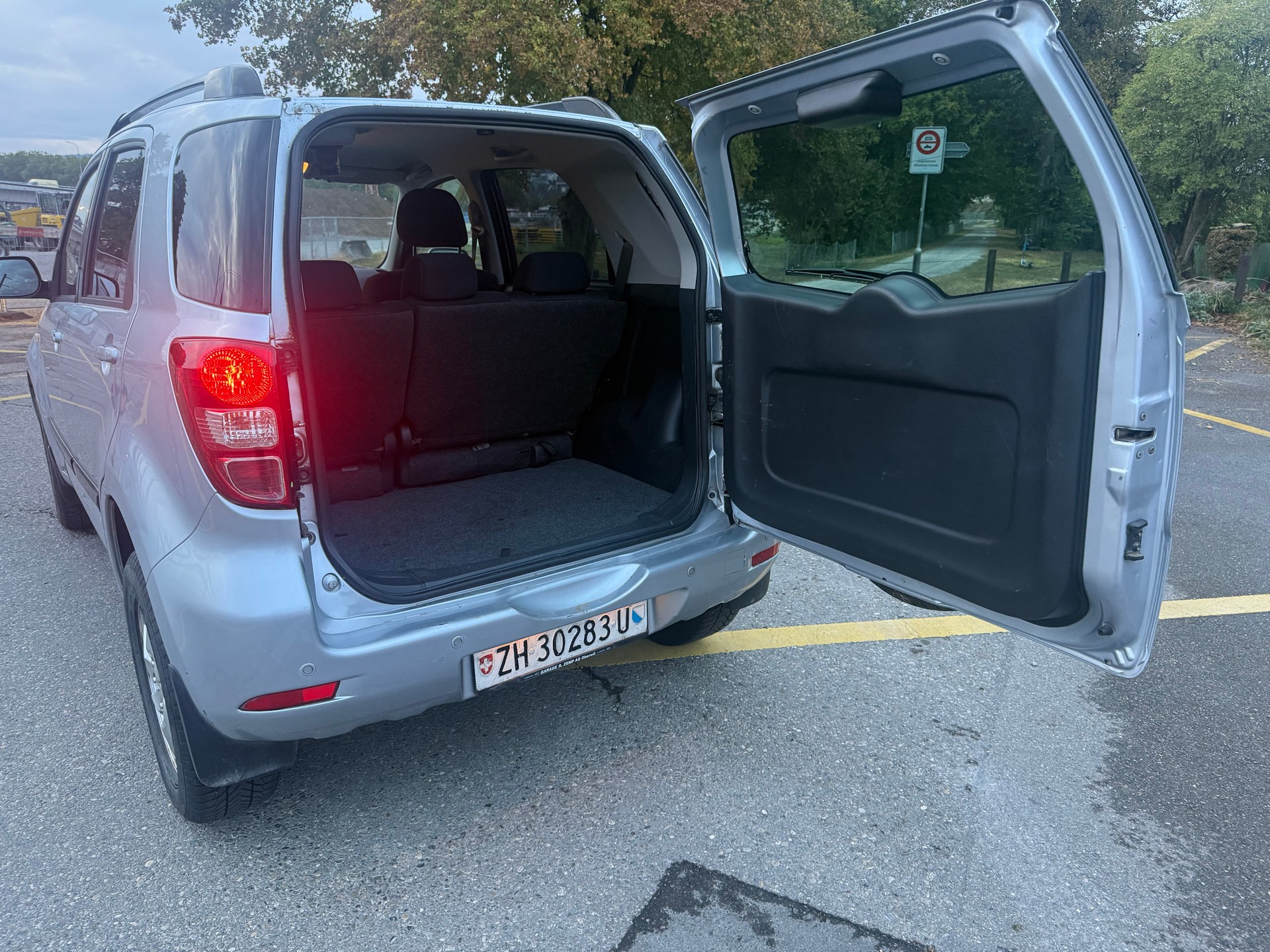 DAIHATSU TERIOS-image-2