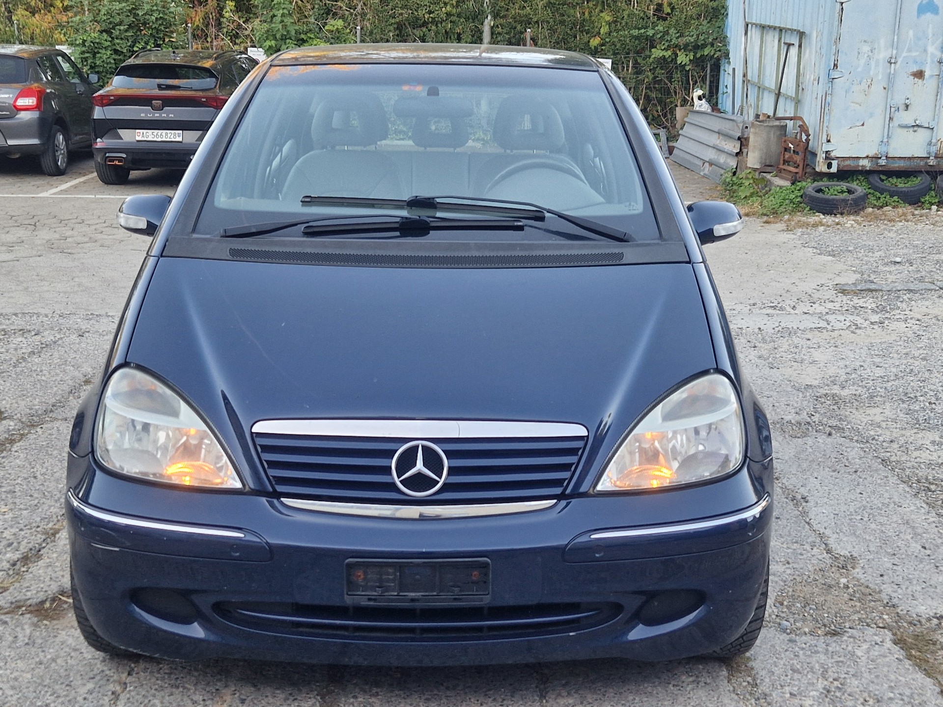 MERCEDES-BENZ Elegance-image-1