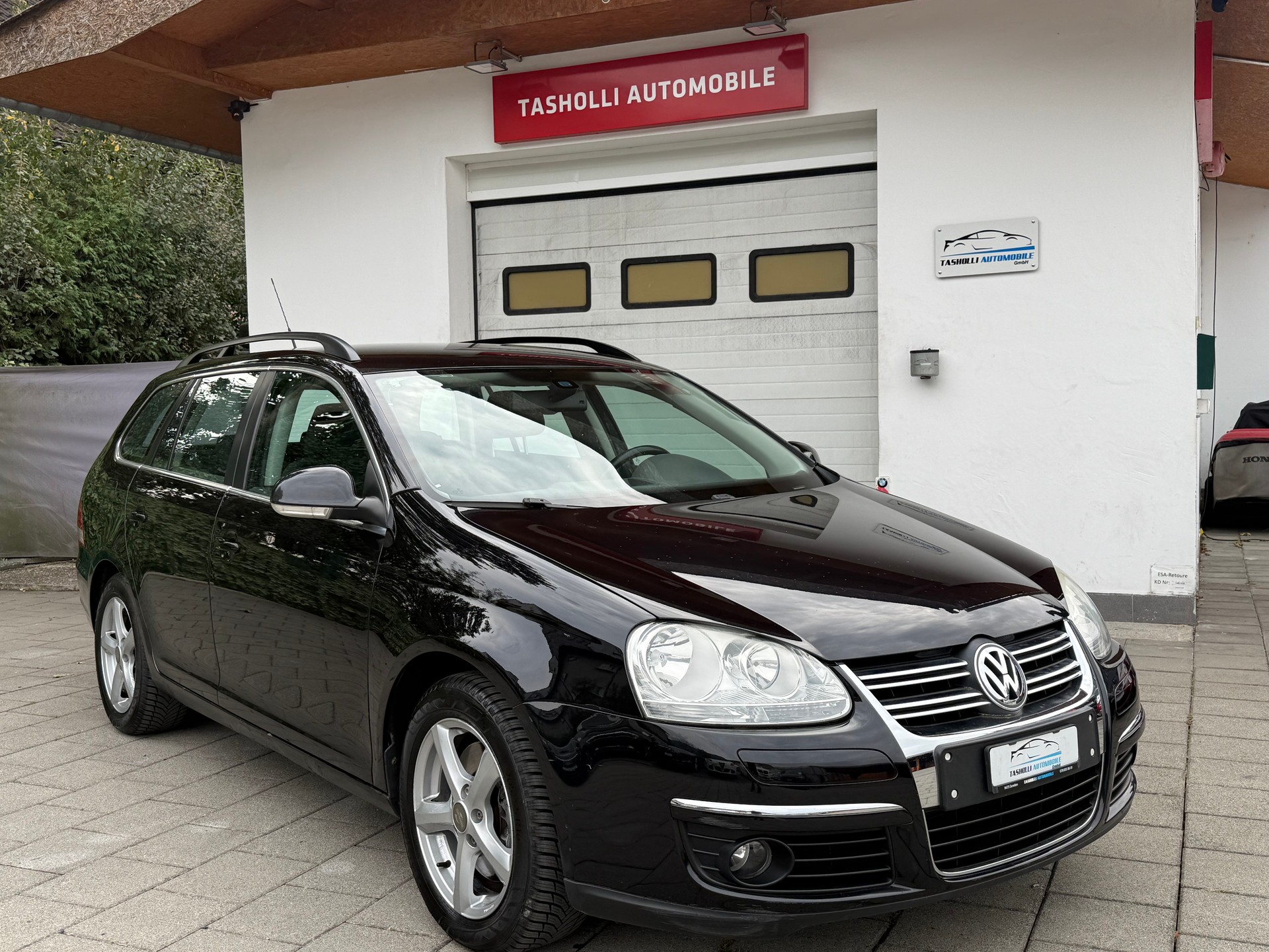 VW Golf Variant 1.9 TDI Trendline 4Motion-image-0