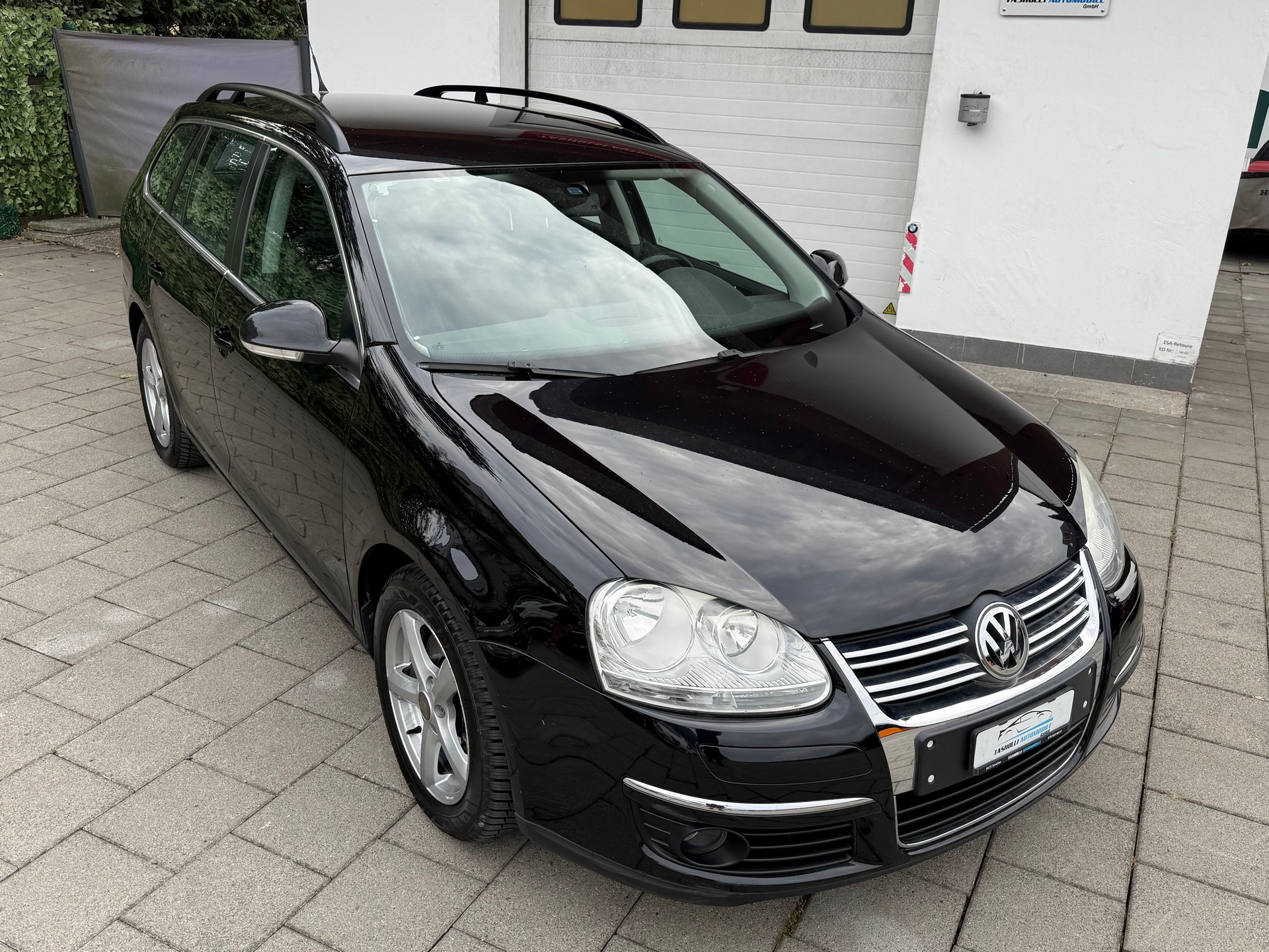VW Golf Variant 1.9 TDI Trendline 4Motion-image-9
