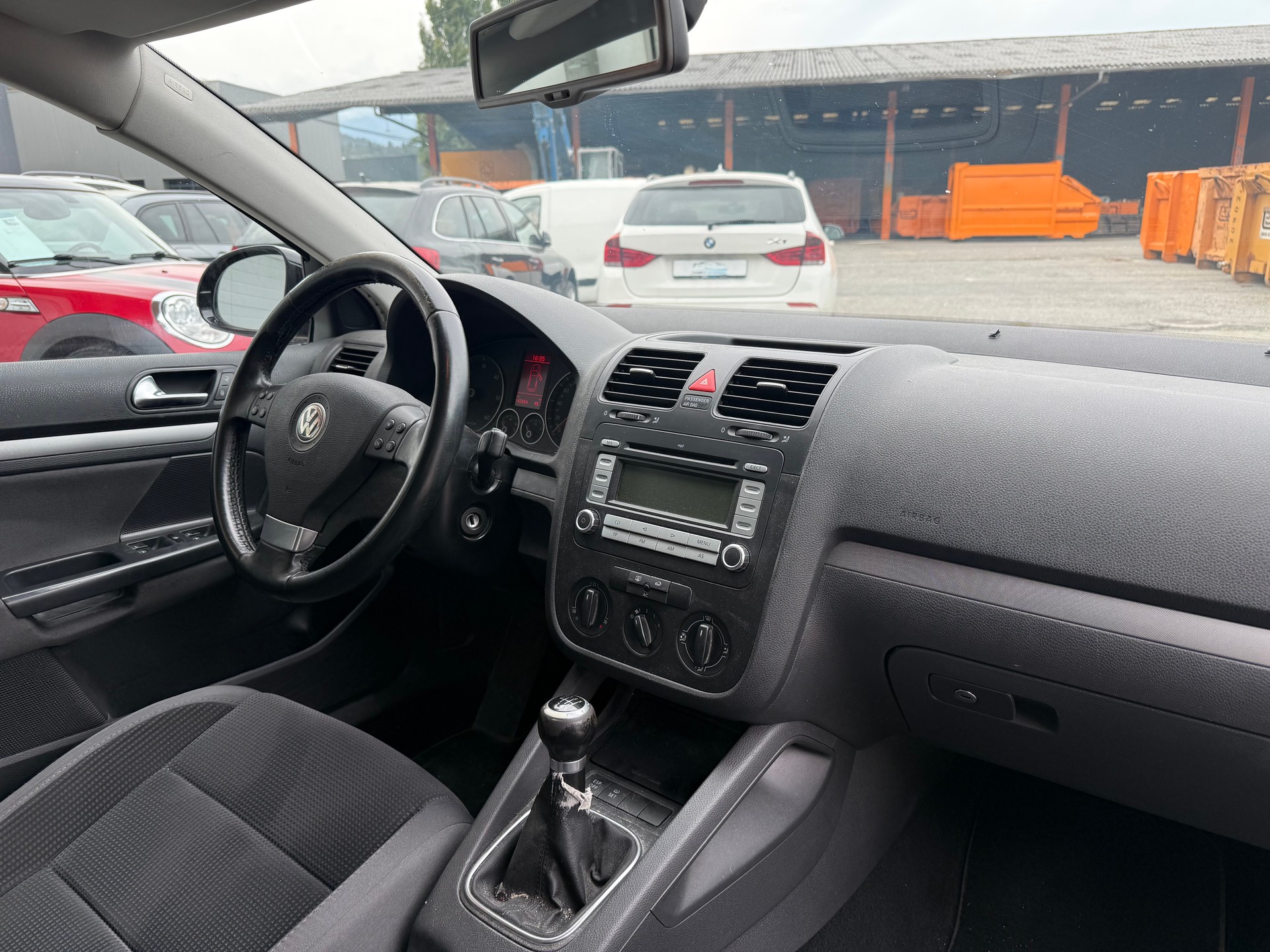 VW Golf Variant 1.9 TDI Trendline 4Motion-image-10