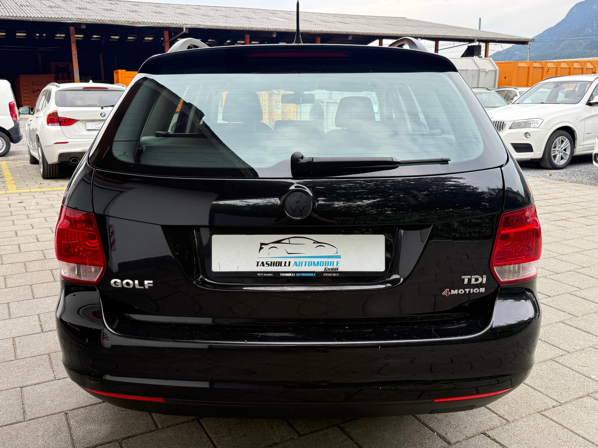 VW Golf Variant 1.9 TDI Trendline 4Motion-image-5